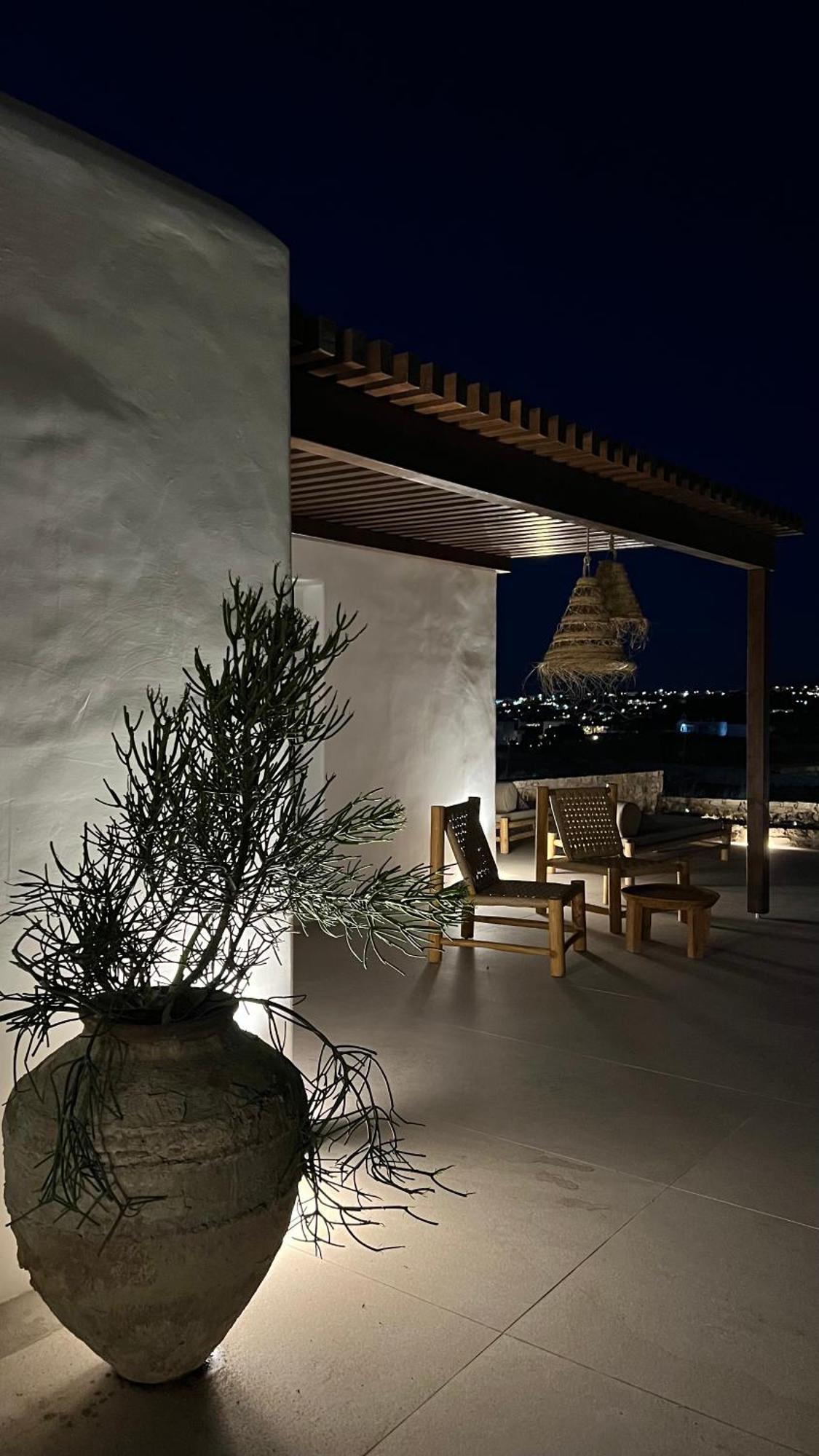 Resort Vayu Mit Meer- Und Hafenblick