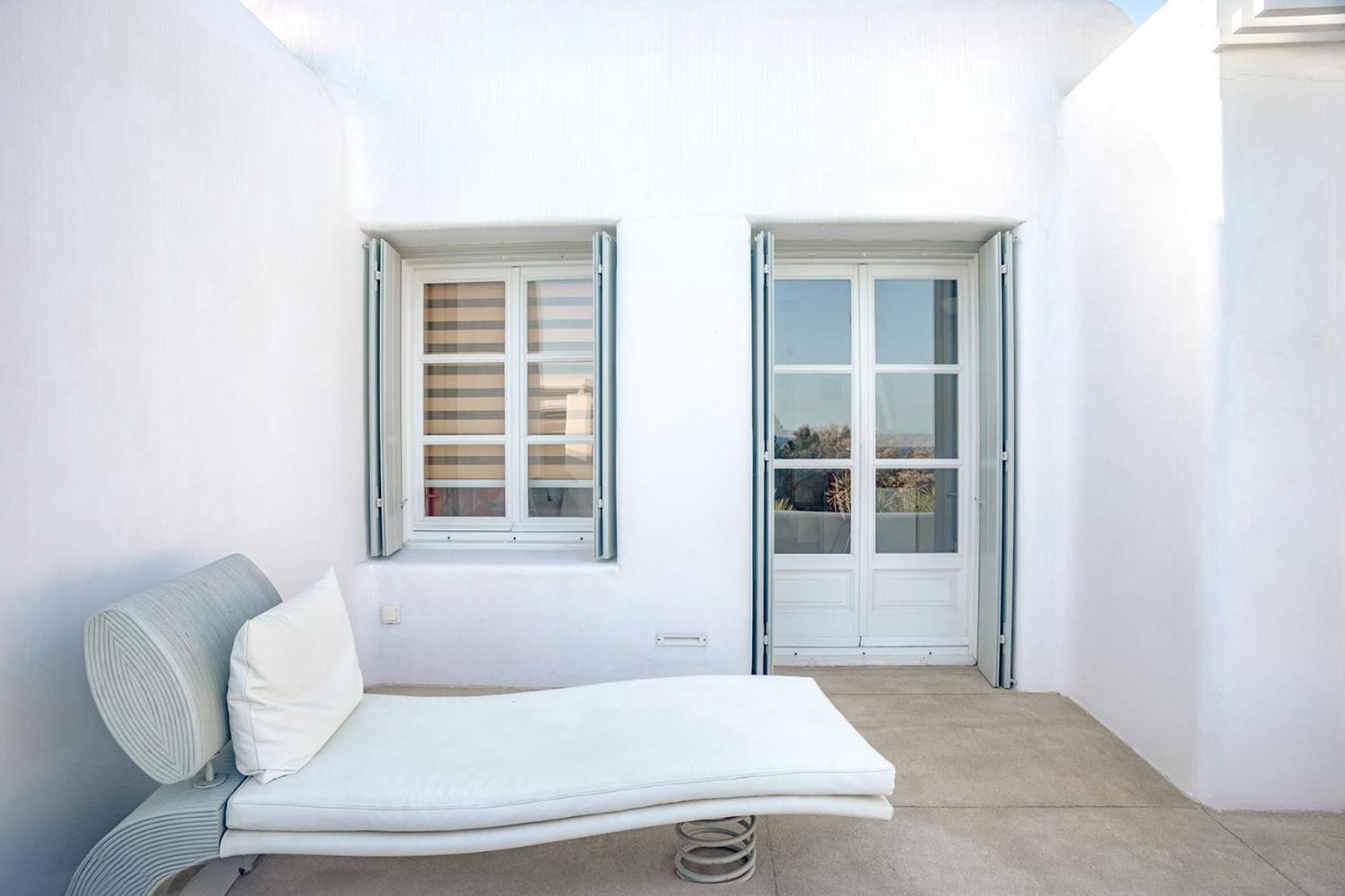 White Mykonos Villa *