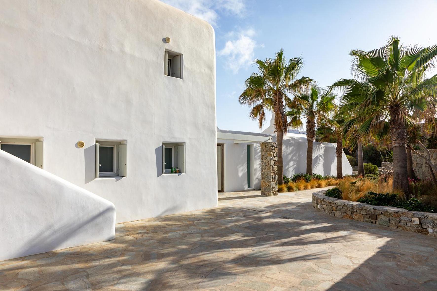 White Mykonos Villa *
