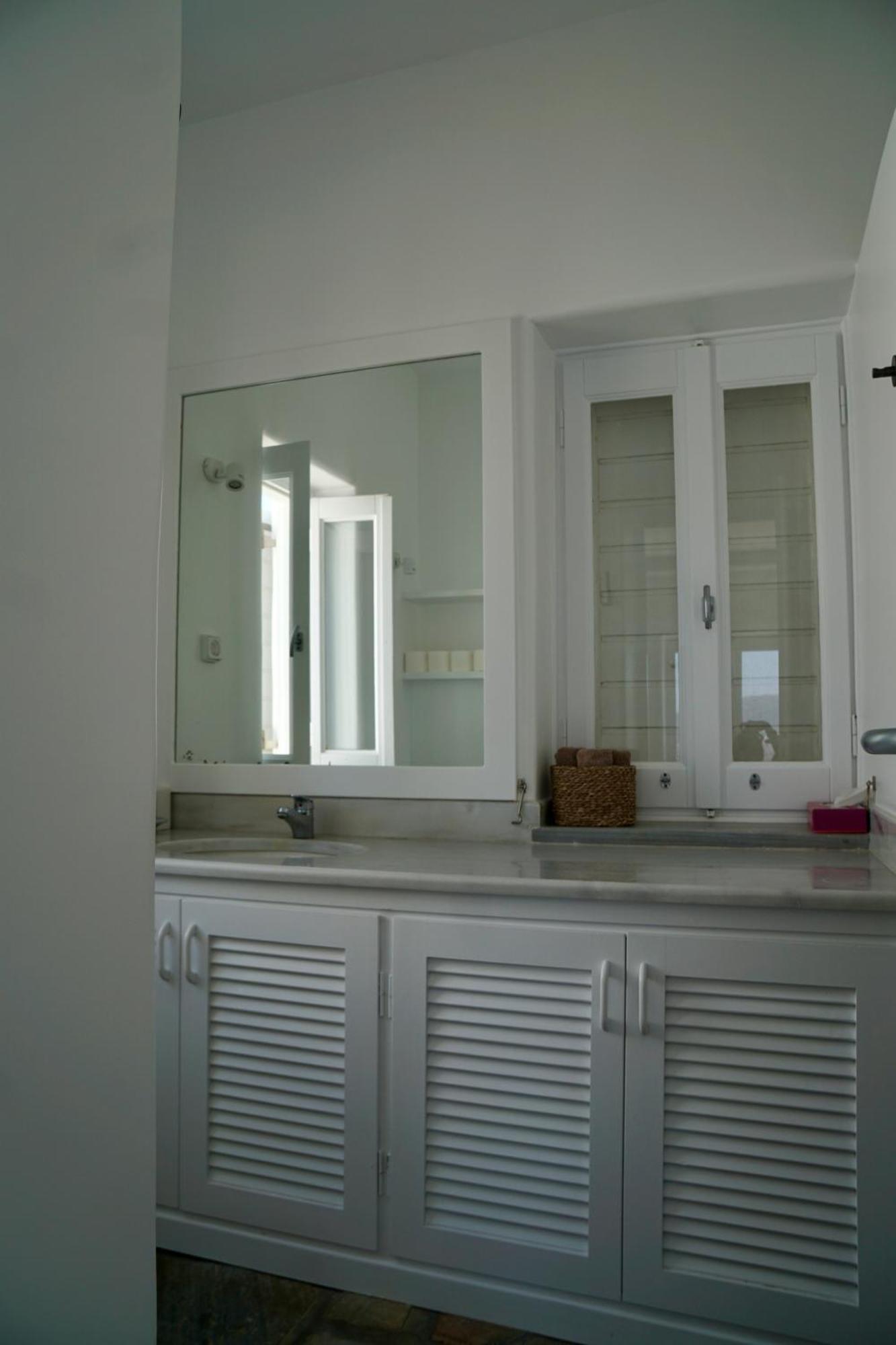 Joy Mykonos Boutique Hotel *