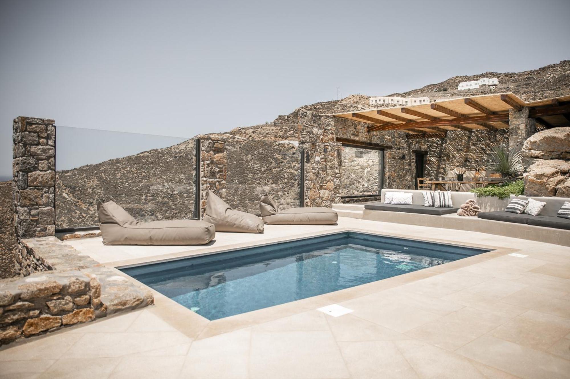 Joy Mykonos Boutique Ano Mera