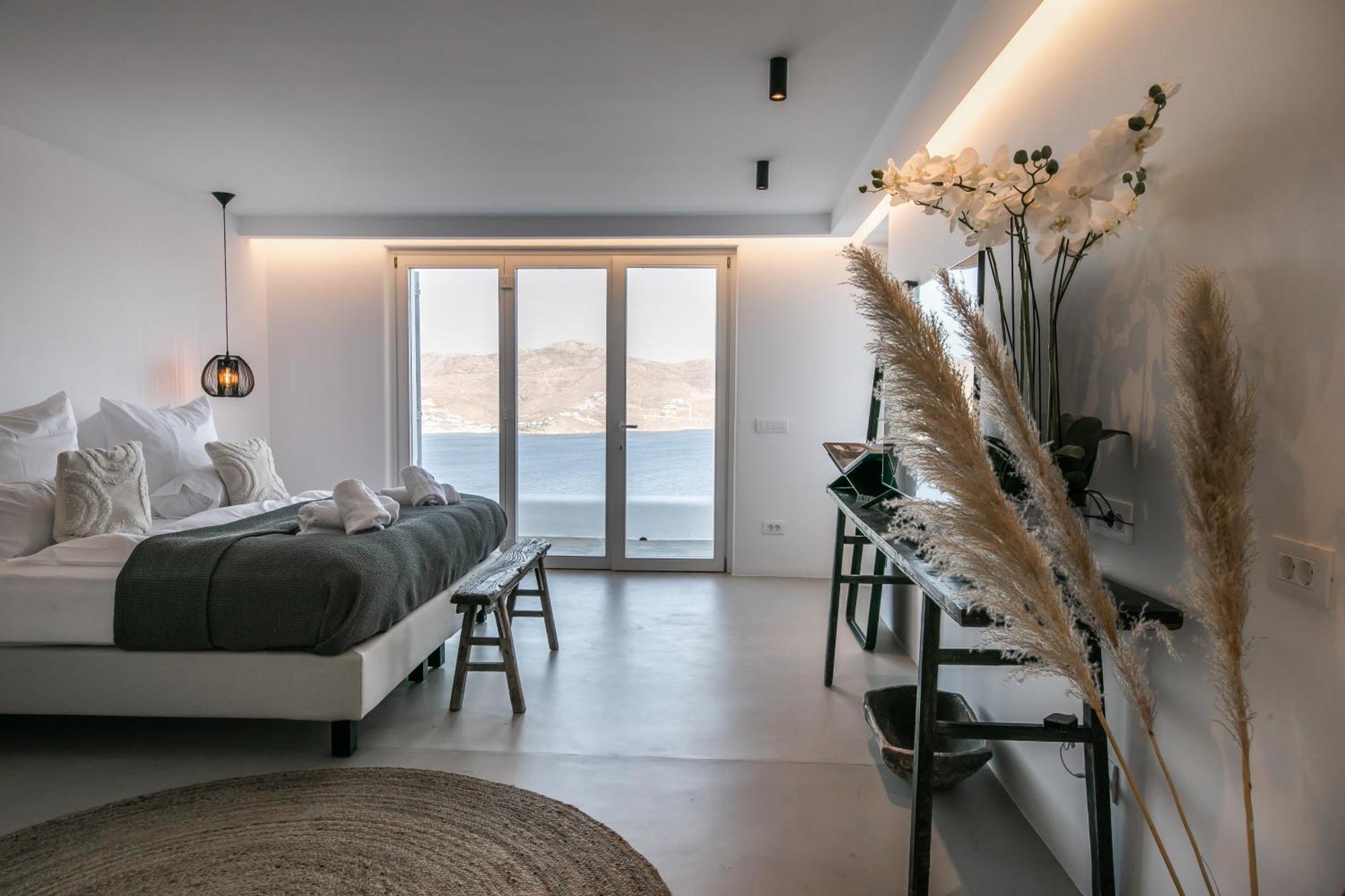 Joy Mykonos Boutique Hotel *