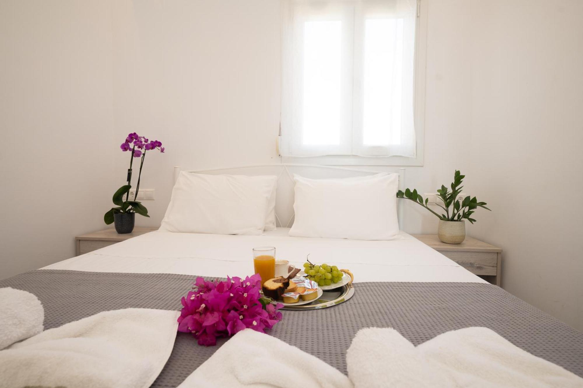 Spilia Mykonos