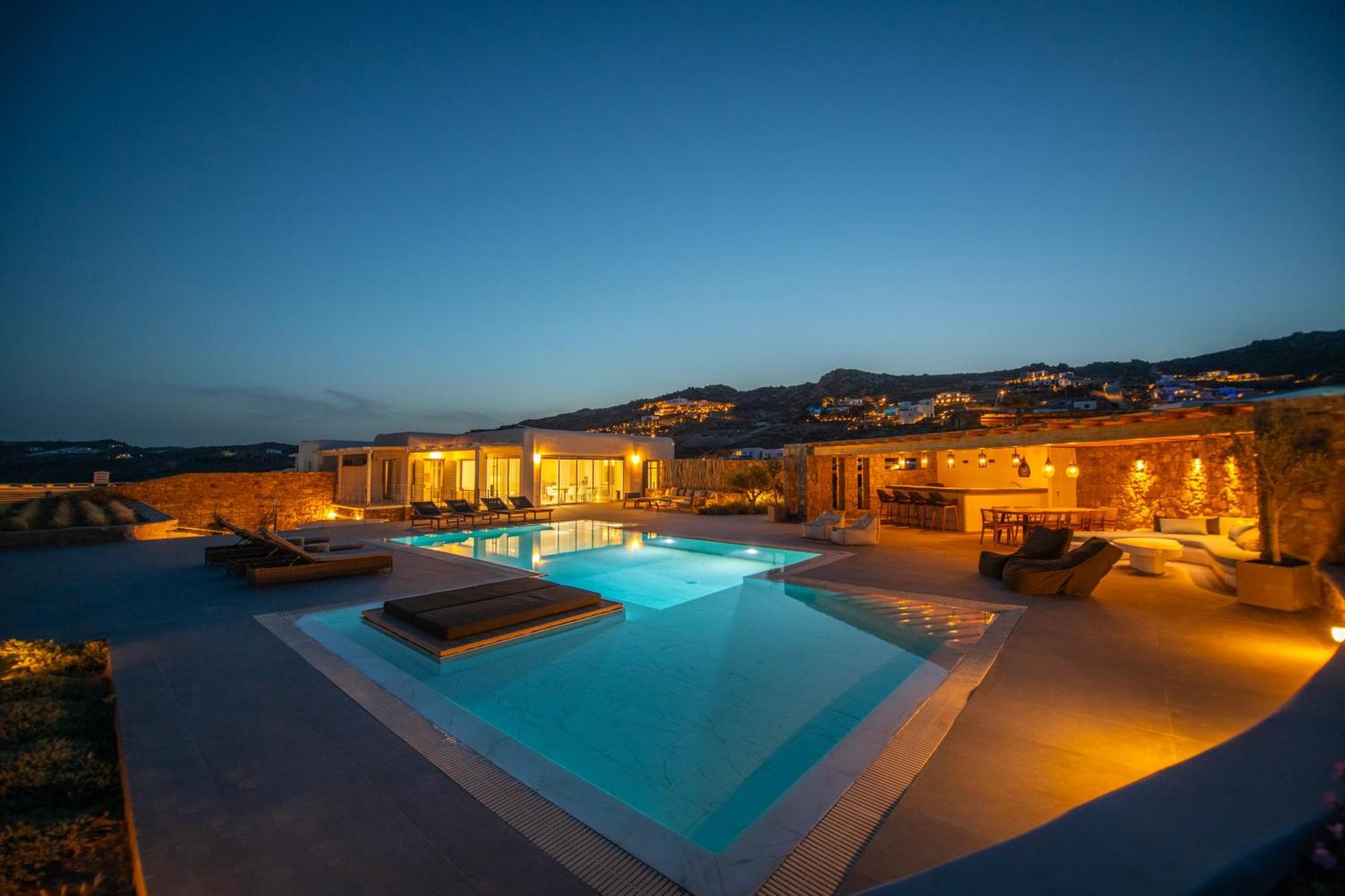 Leda Mykonos *