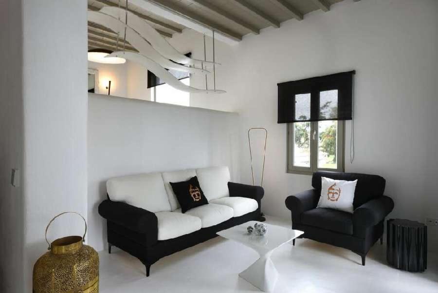 Stunning 4bed With Pool In Kalafatis Spilia
