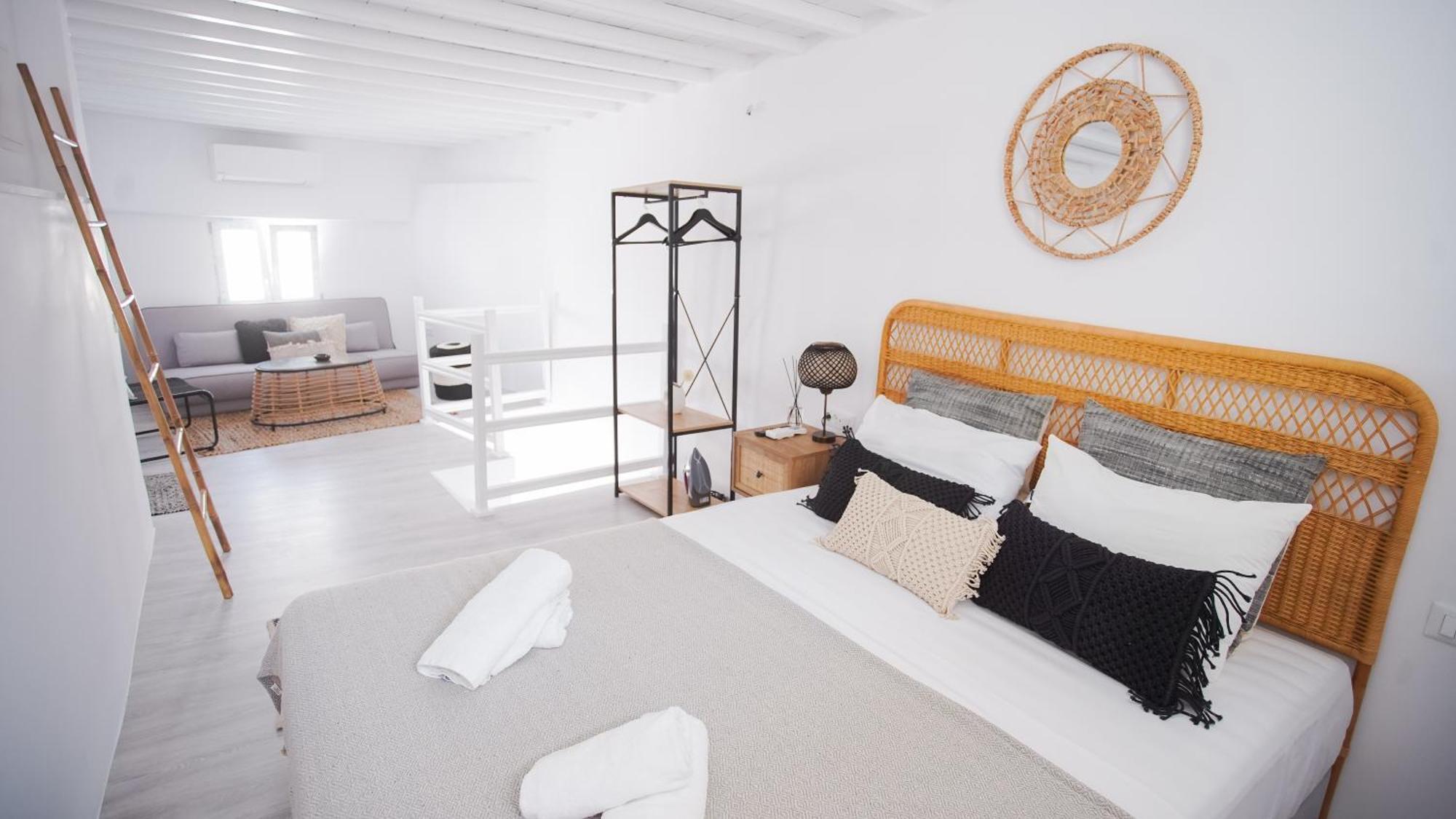 Oculus Mykonos Venice By Live&travel