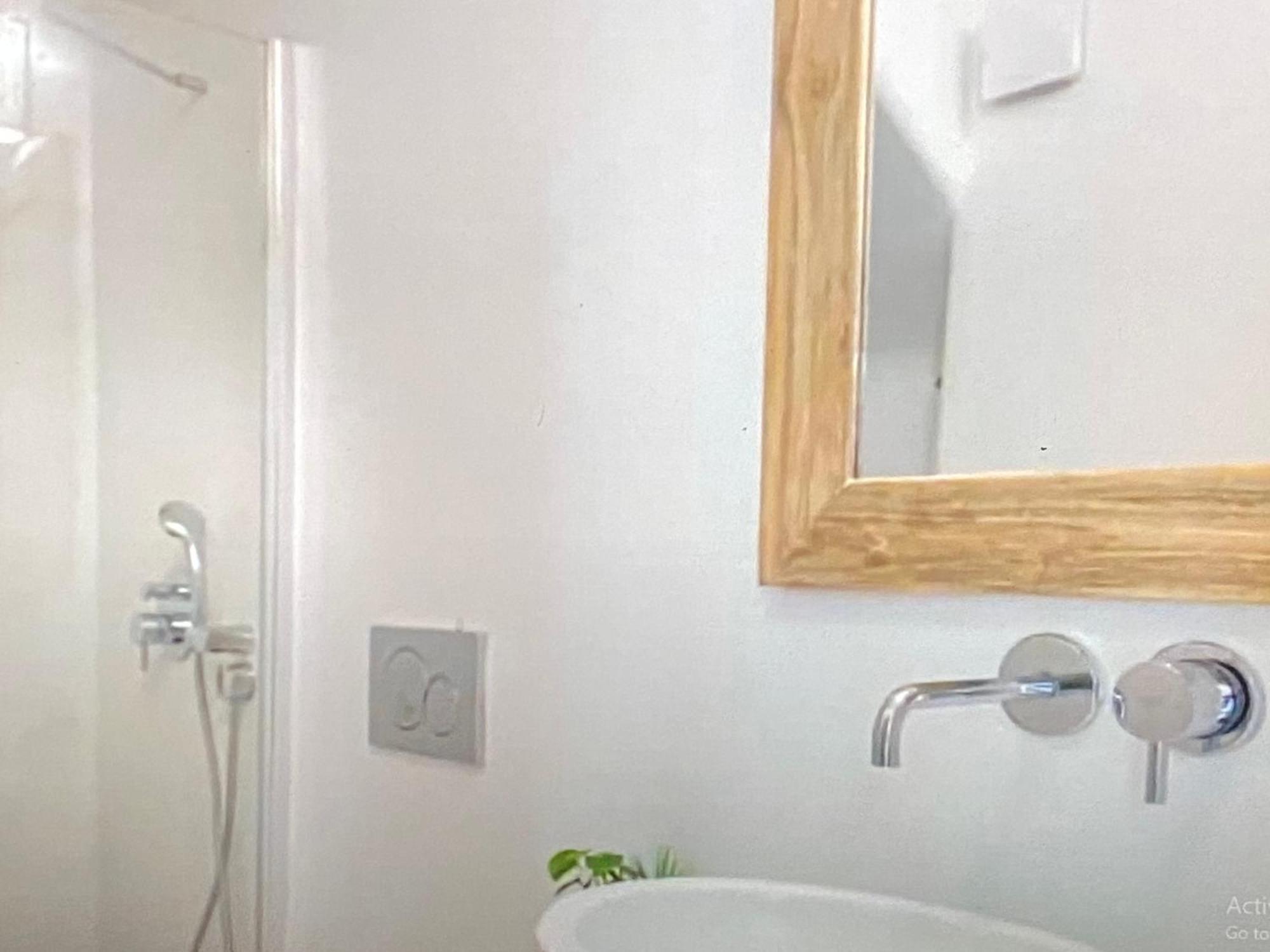 Janet Apartment