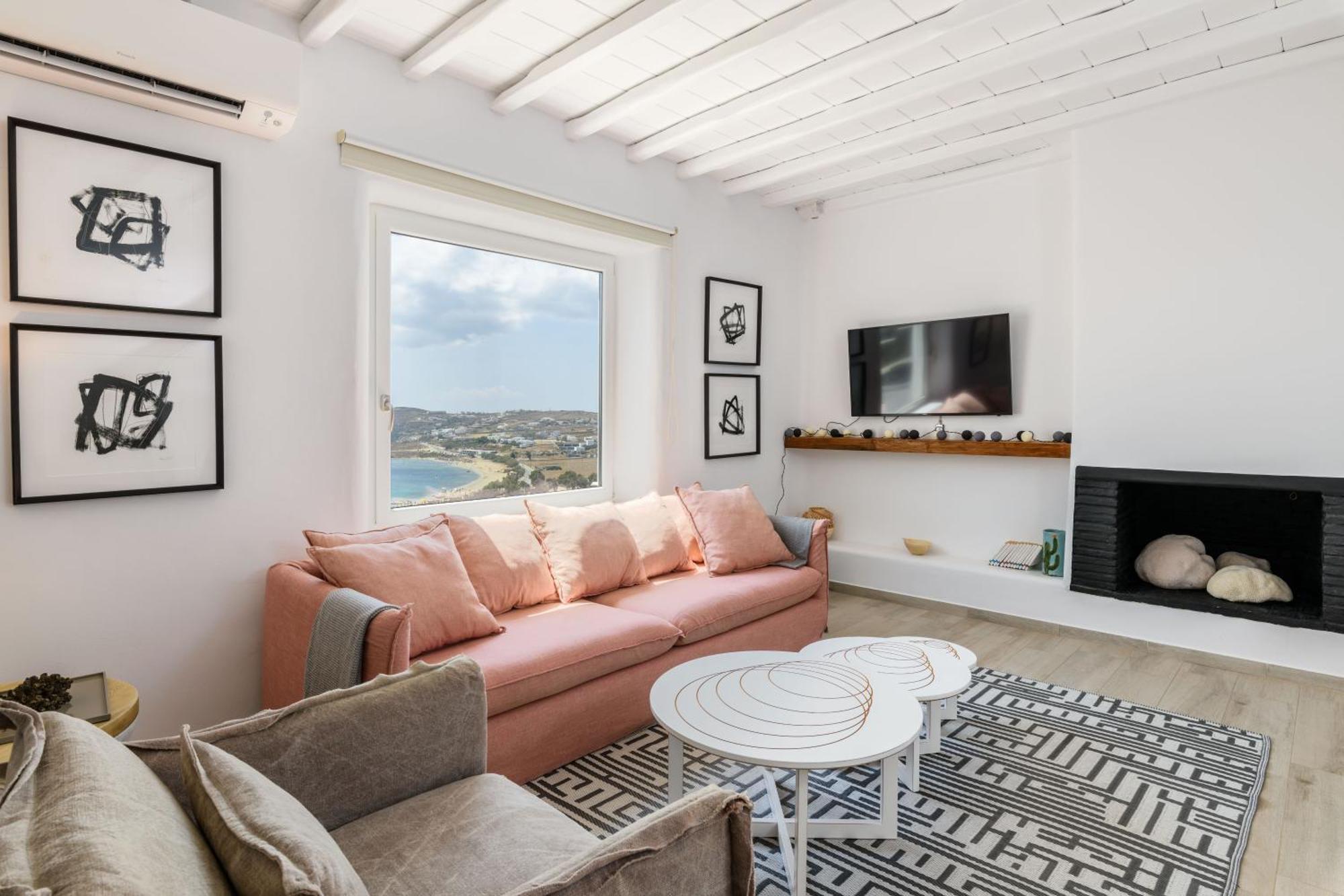 Angelika/pink Pelikan By The Mykonos Town