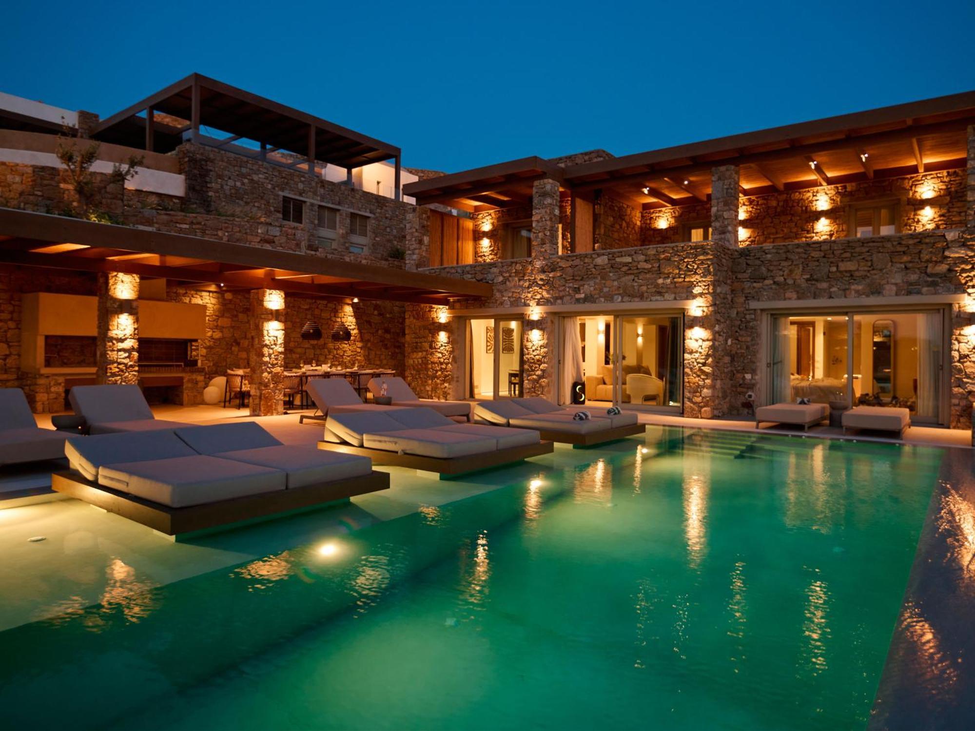 Mykonos Rocks & *