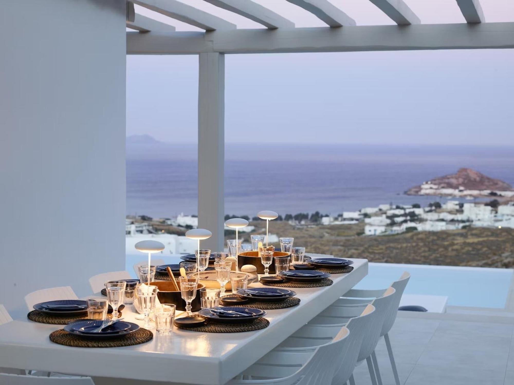 Villa At *