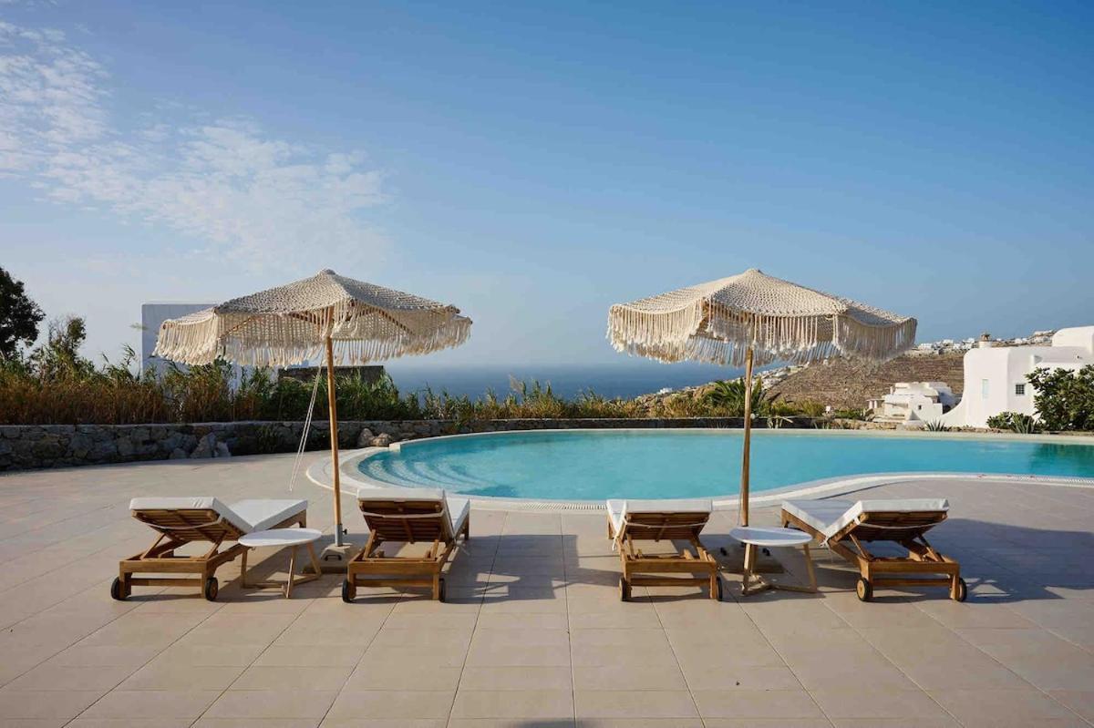 The Mykonian Escape *