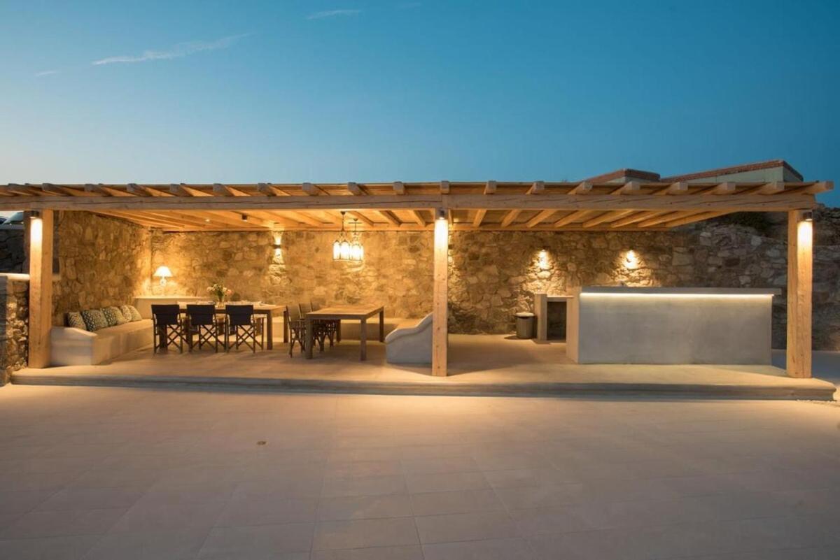 The Mykonian Escape * Mykonos Town