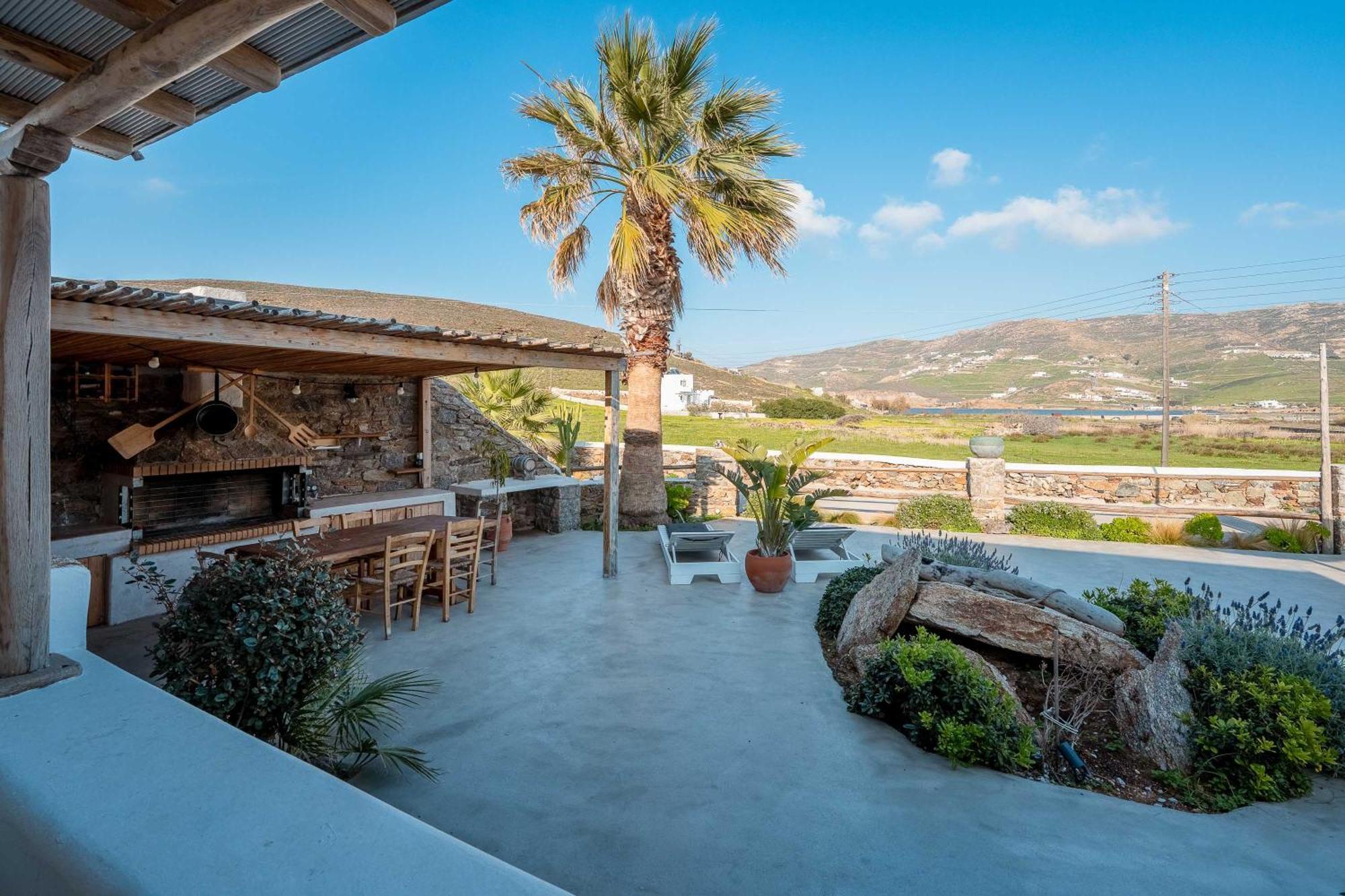 Blue Cove Maisonette At Ftelia Beach, Seaview Ferienhaus