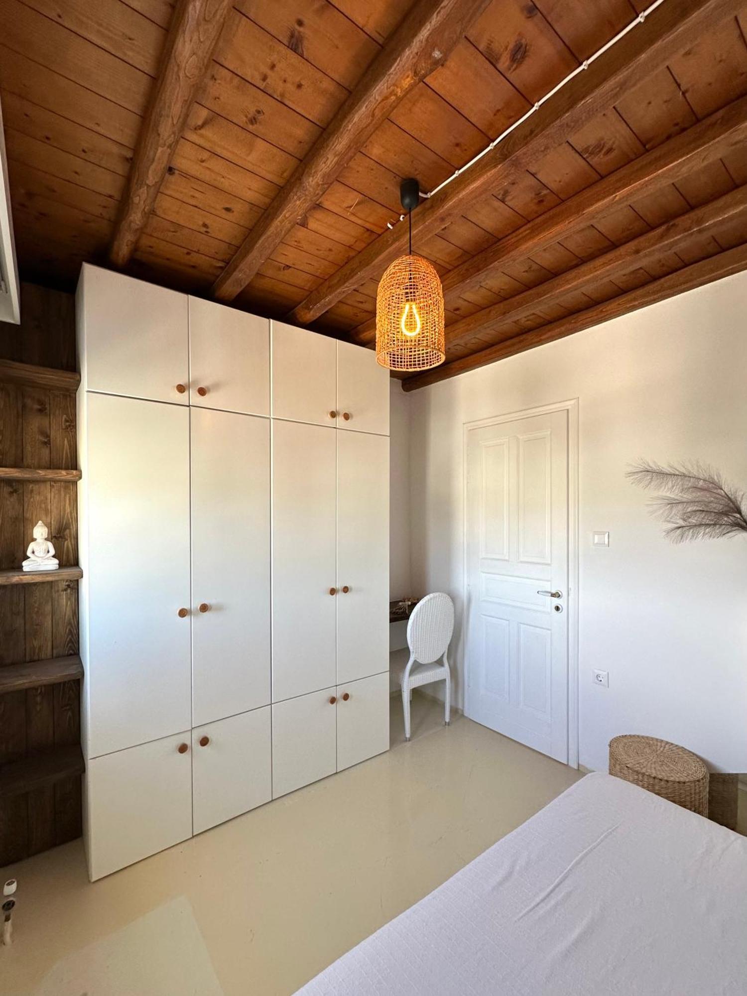 Myconian Unique In Marathi , 140sqm - 4people ,shisha Place , Private Parking, Party Place - Elenas Hospitality - Pousada