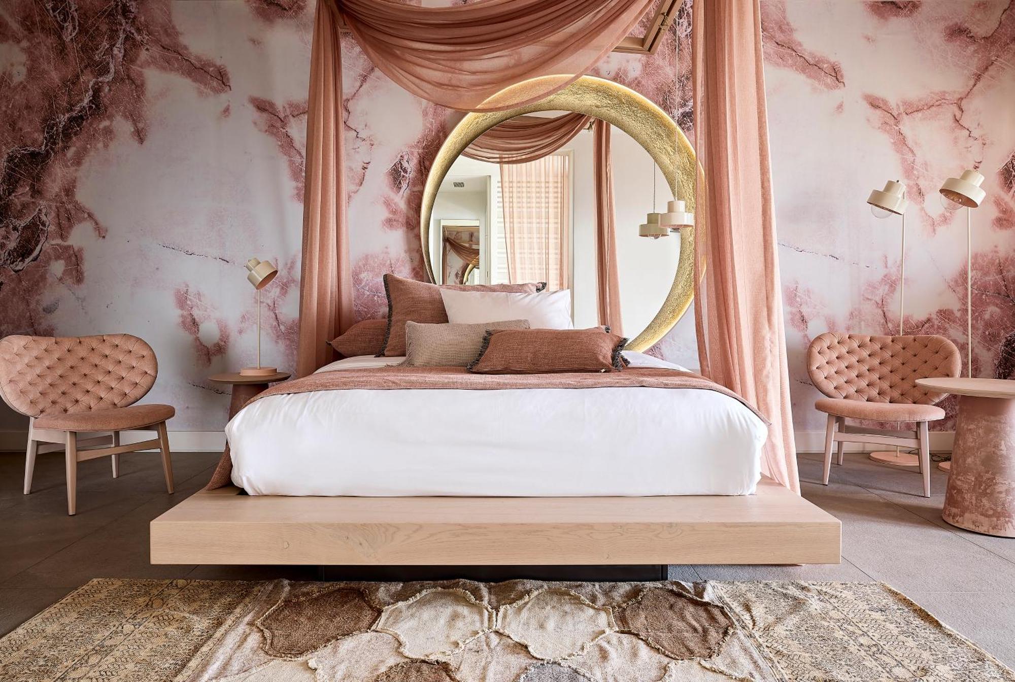 Amazon Mykonos & Hotel 5*