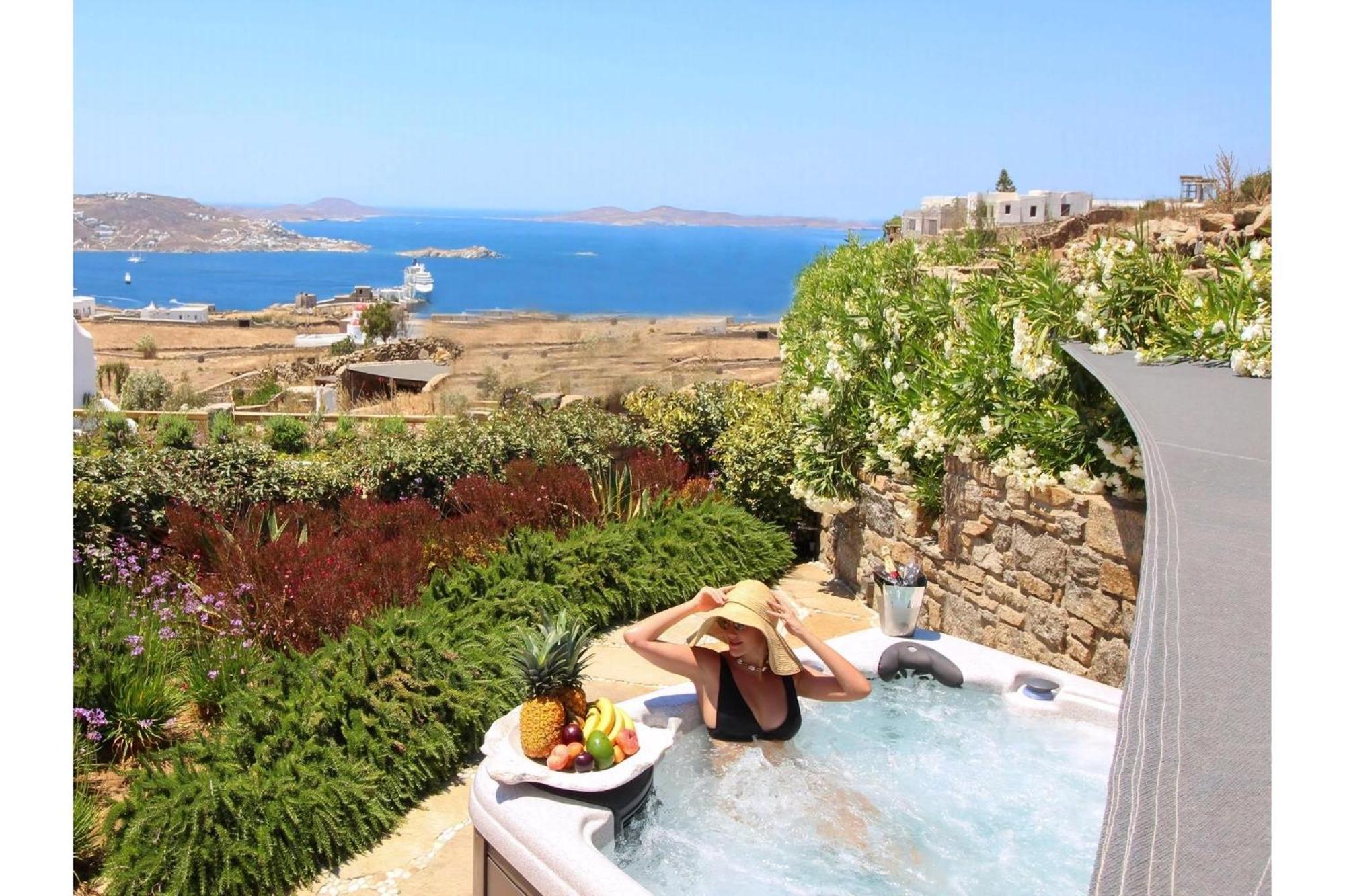 Villa Boutique Mykonos Heated Hot-tub Wonderful Views Heart Agia Sofia