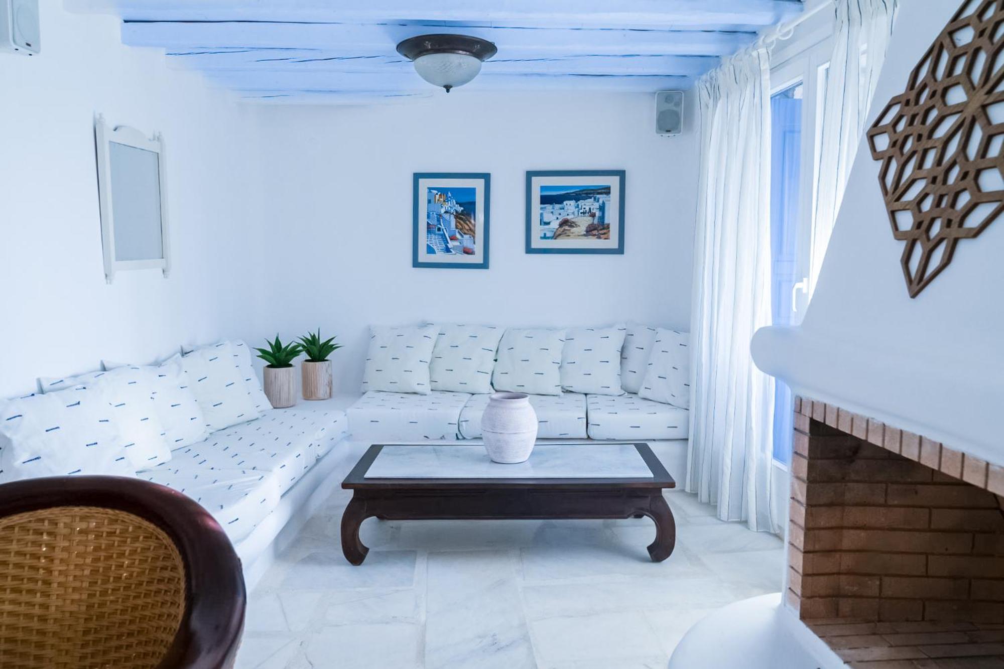 Villa Anna, By Mykonos Rocky *