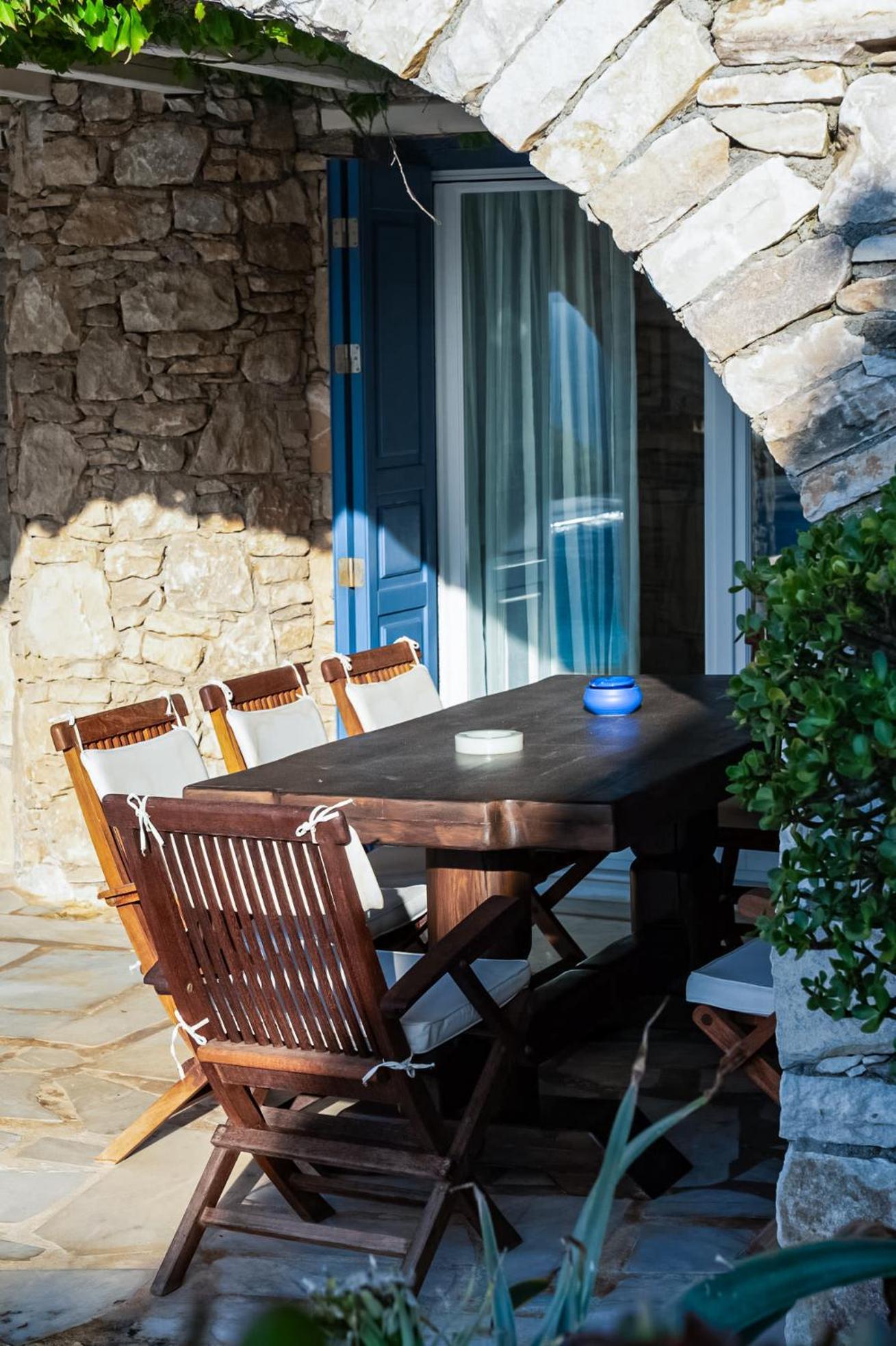 Anna, By Mykonos Rocky * Mykonos Town