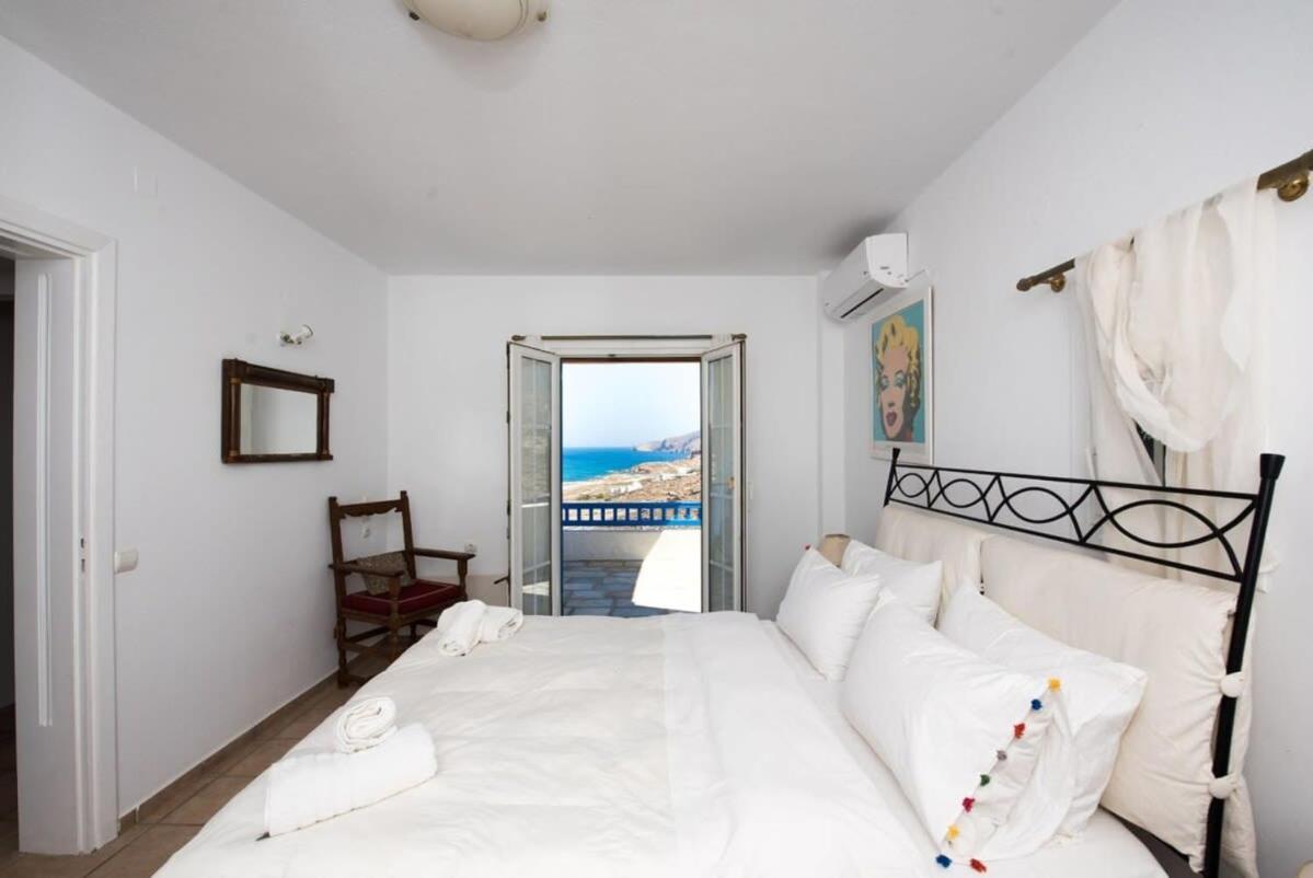Victoria With Sea View And Two Private Pools Villa *