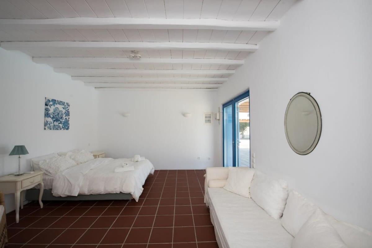 Villa Victoria With Sea View And Two Private Pools *