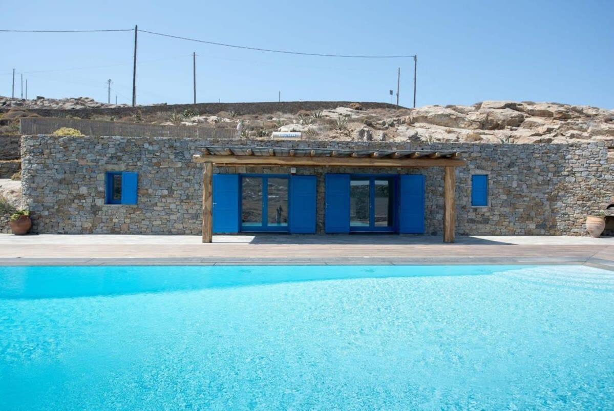 Villa Victoria With Sea View And Two Private Pools Ftelia (Mykonos)