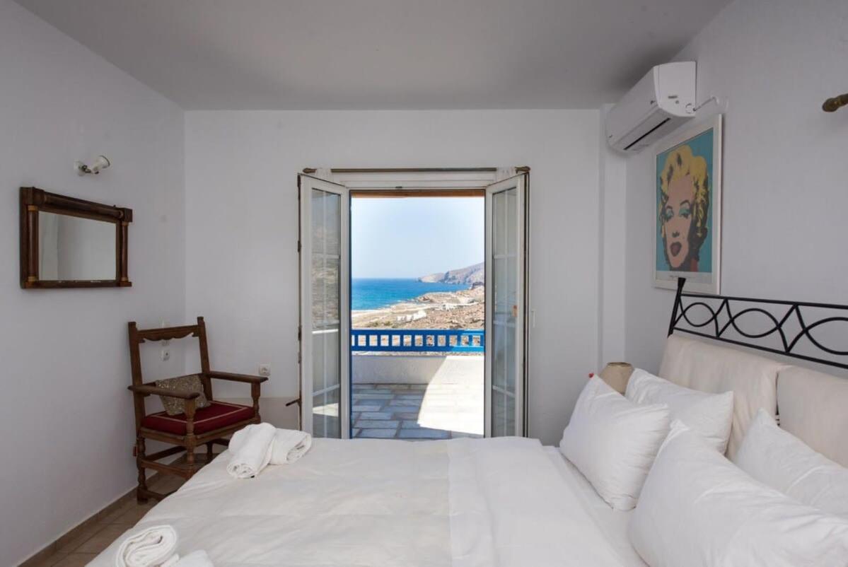 Victoria With Sea View And Two Private Pools