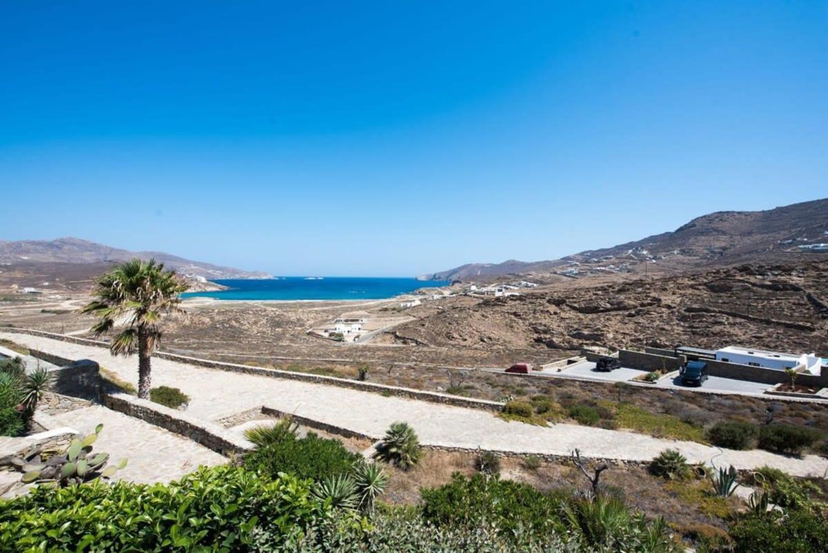 Villa Victoria With Sea View And Two Private Pools *