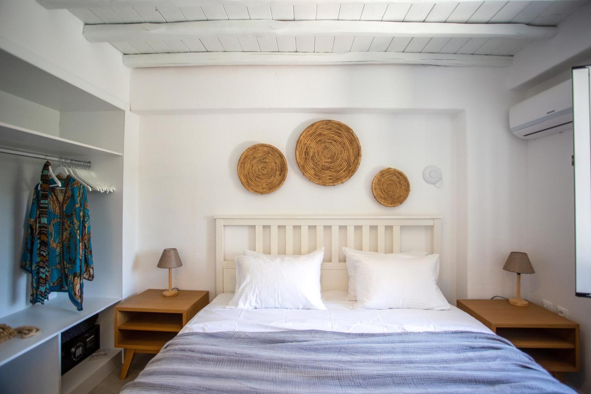 Iliana 1 & 2 W Shared Pool, Ornos, Mykonos Ornos (Mykonos)
