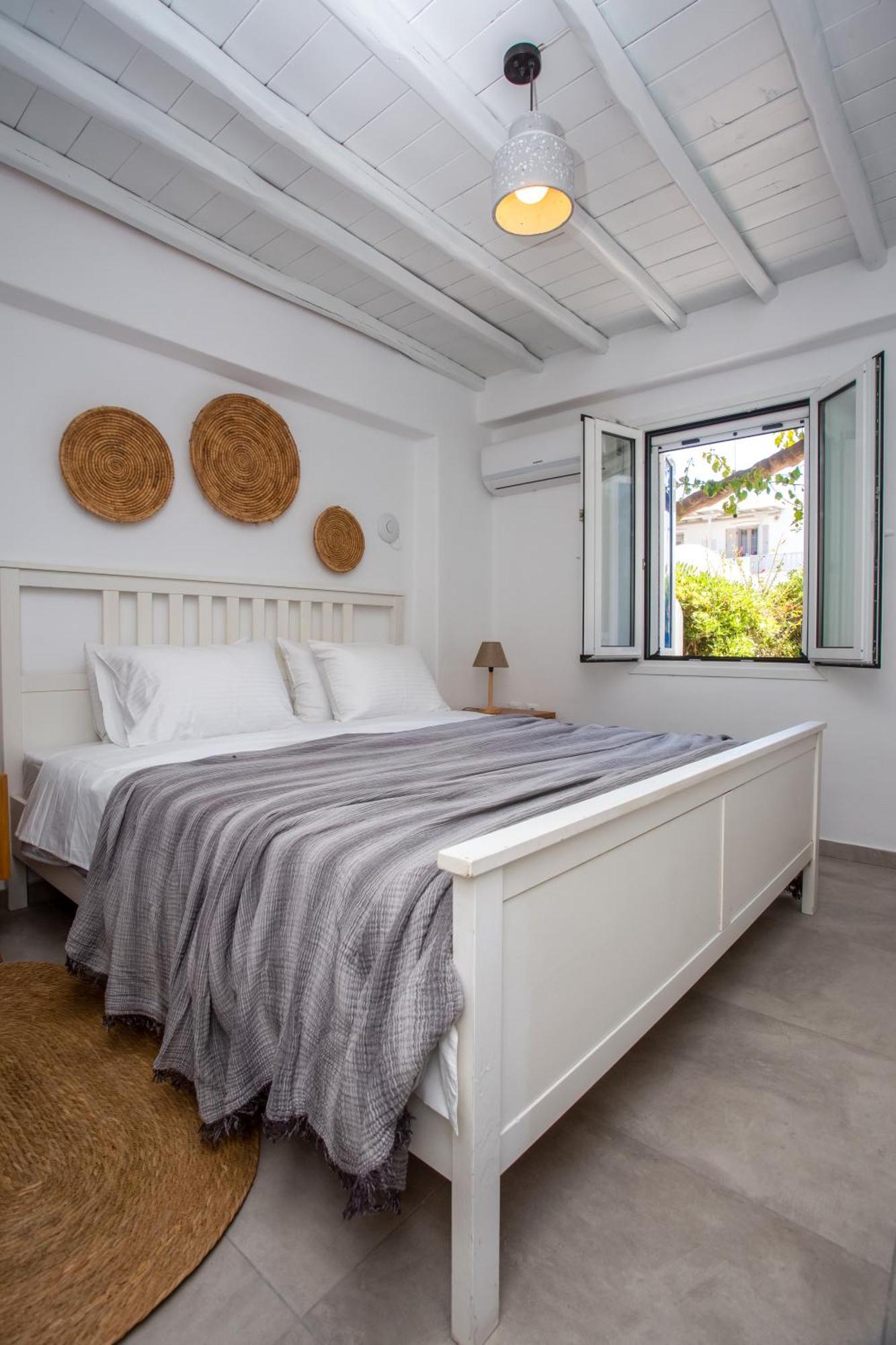 Villa Iliana 1 & 2 W Shared Pool, Ornos, Mykonos *