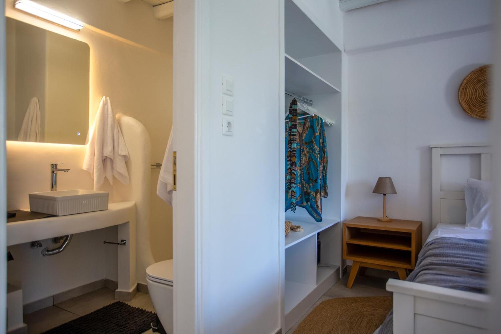 Iliana 1 & 2 W Shared Pool, Ornos, Mykonos Villa *