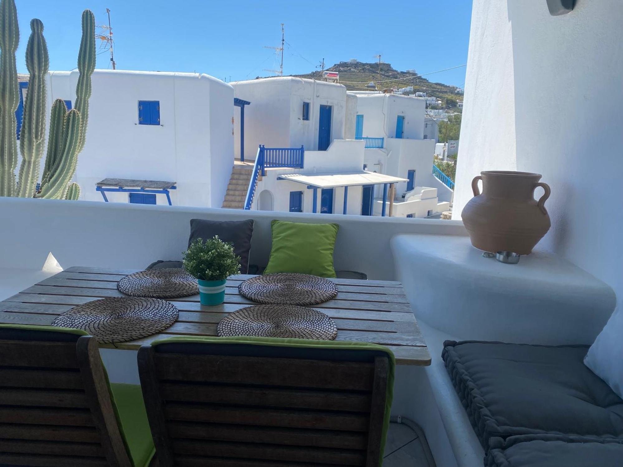 Athina * Ornos (Mykonos)
