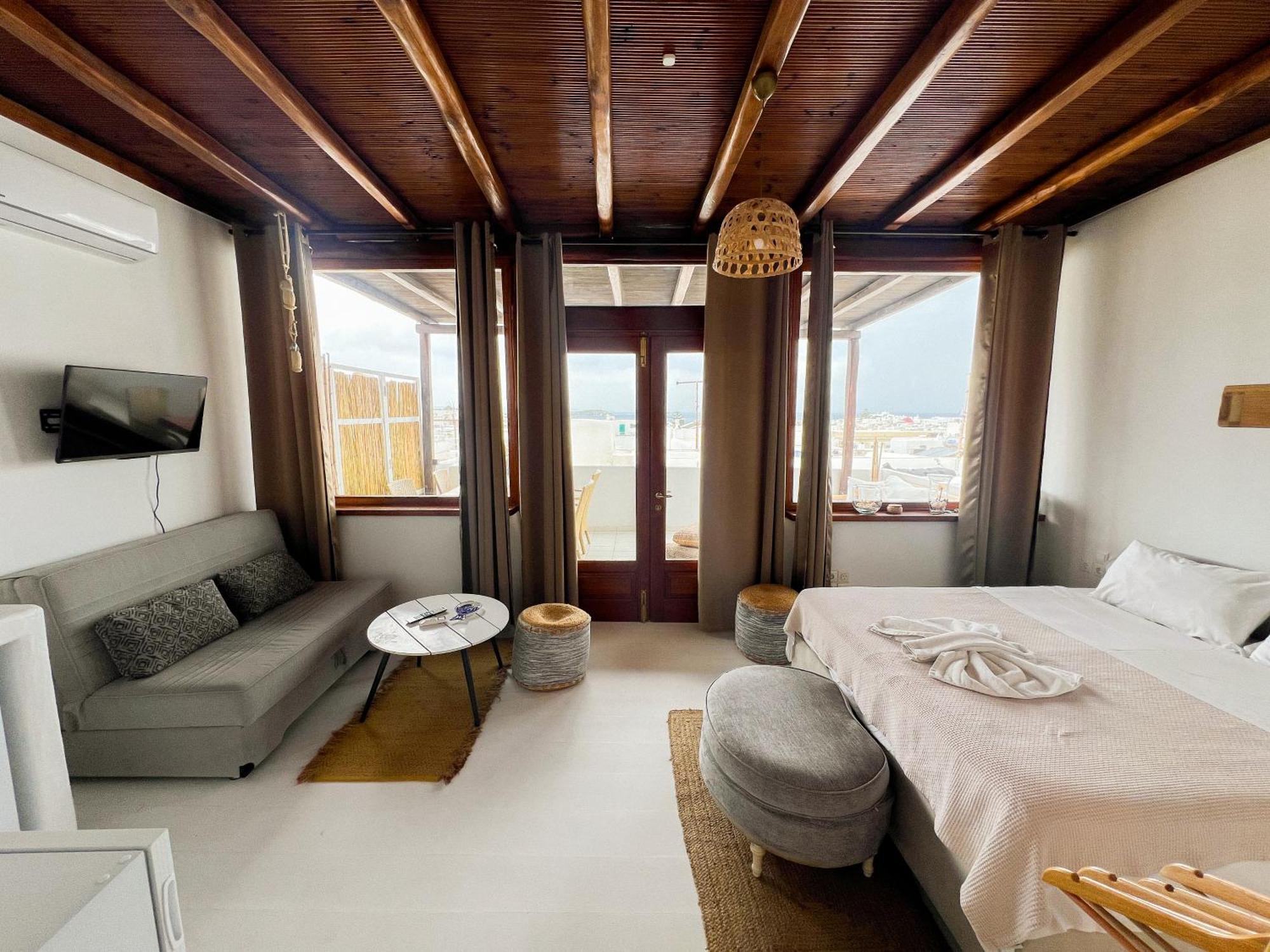 Aparthotel Kamara & Mykonos Town
