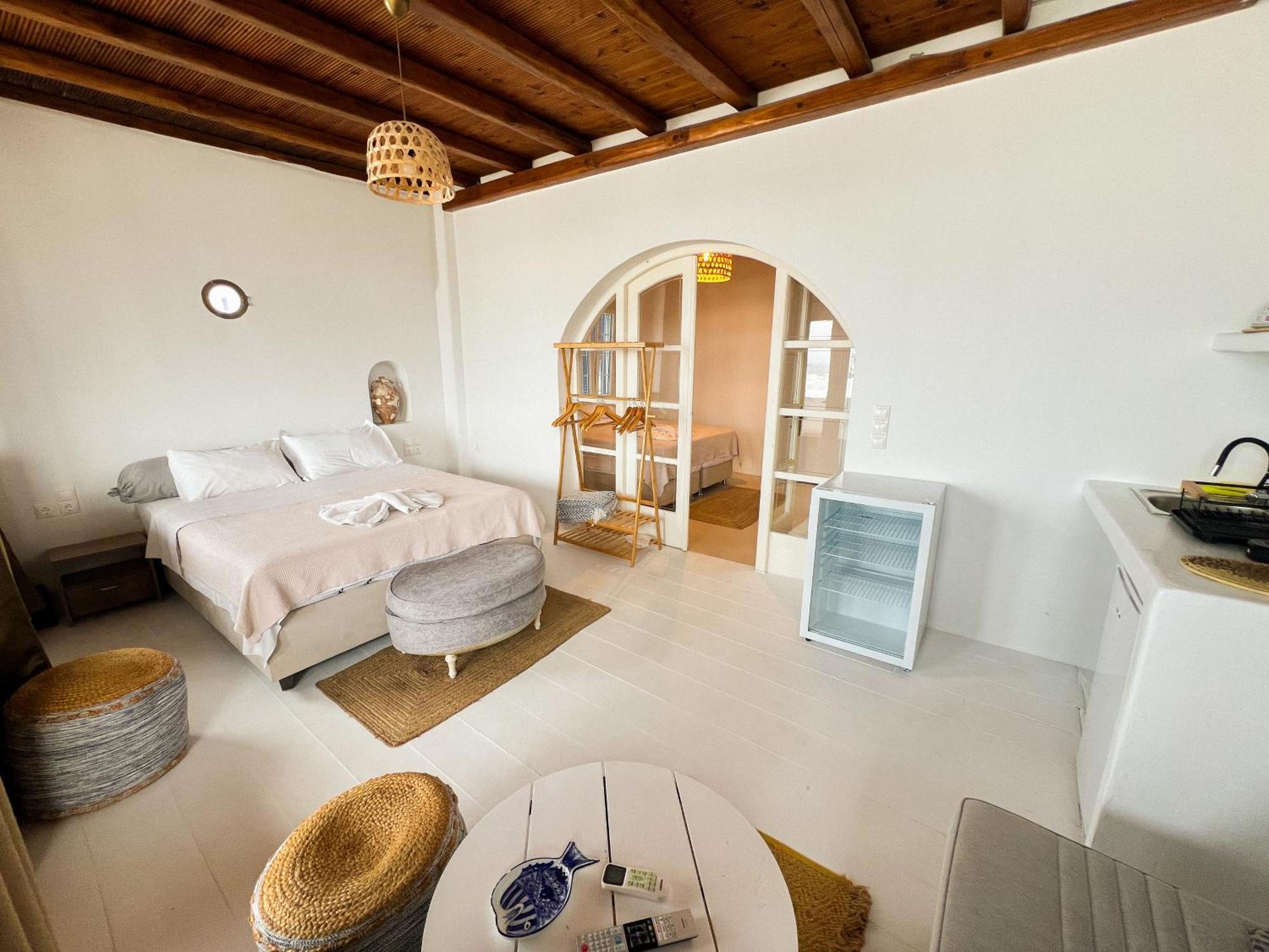 Kamara & Aparthotel
