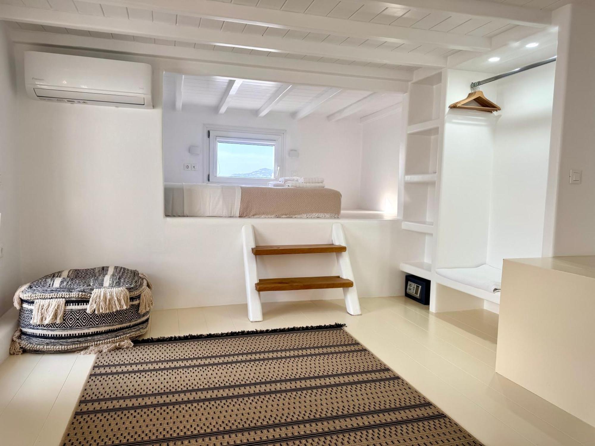 Merriam Apartment *