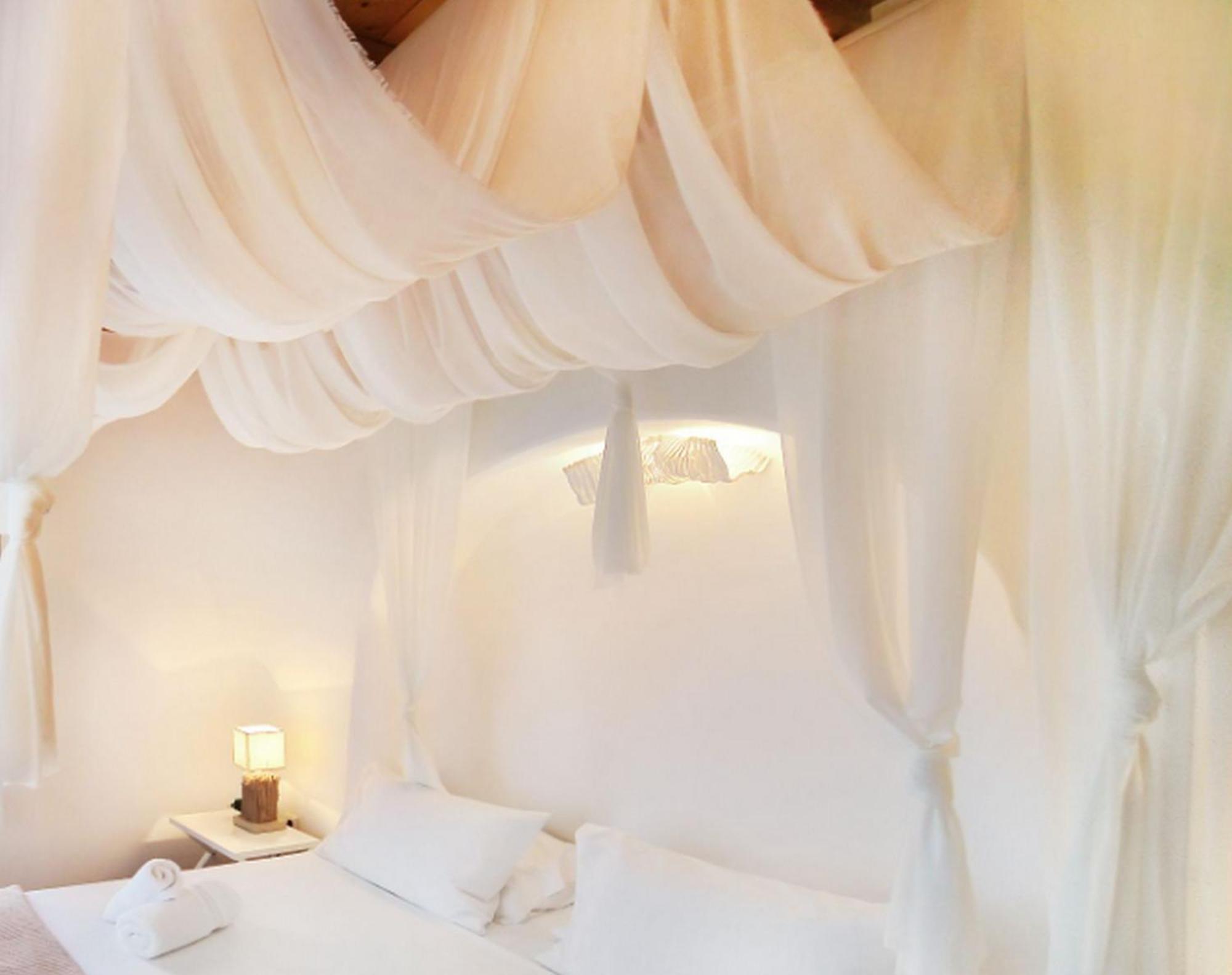 Super Deluxe Mykonos Celestial Vista 11 Bedrooms 2 Private Infinity Pools Helipad Kastro Villa Fanari (Mykonos)