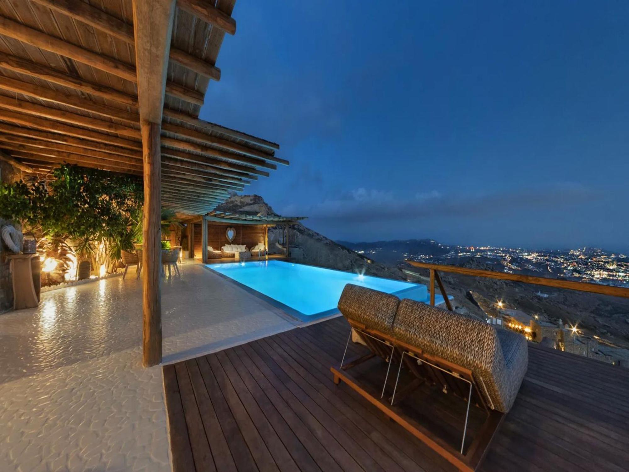 Super Deluxe Mykonos Celestial Vista 11 Bedrooms 2 Private Infinity Pools Helipad Kastro Villa Fanari (Mykonos)