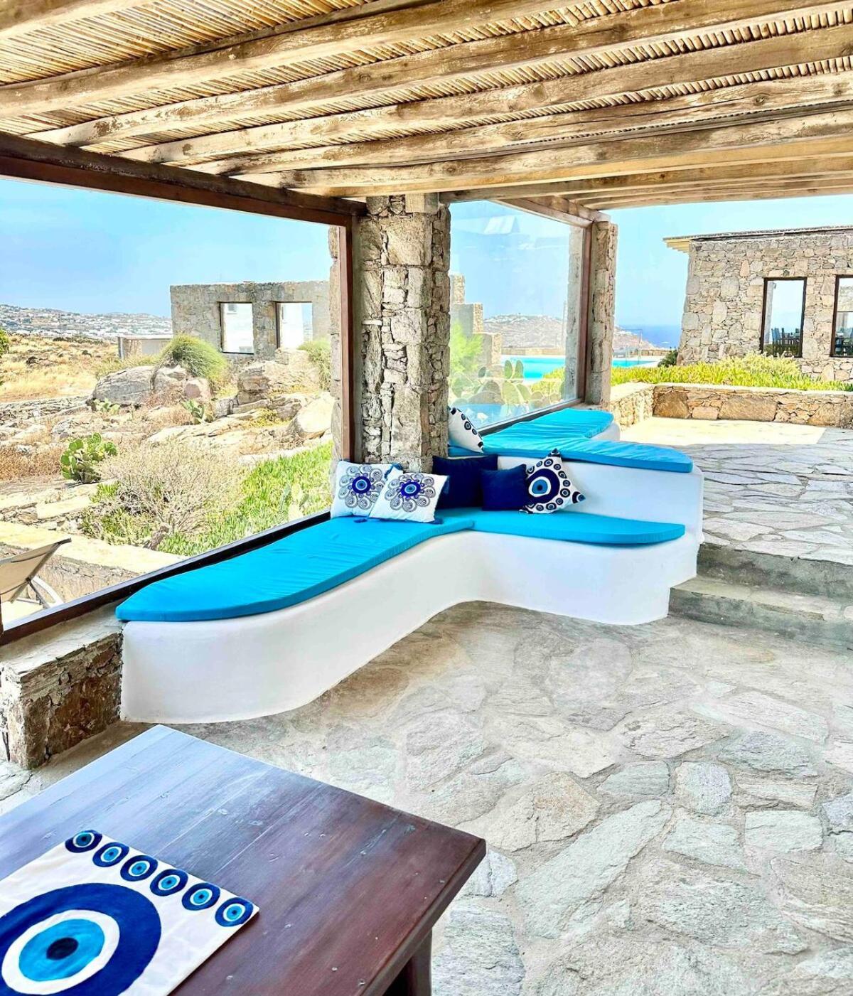 Ruffi Mykonos