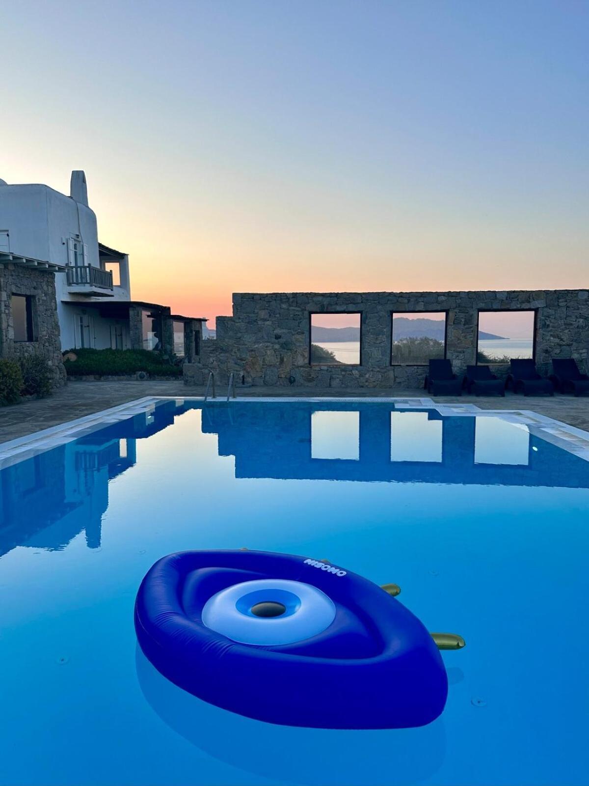 Ruffi Mykonos