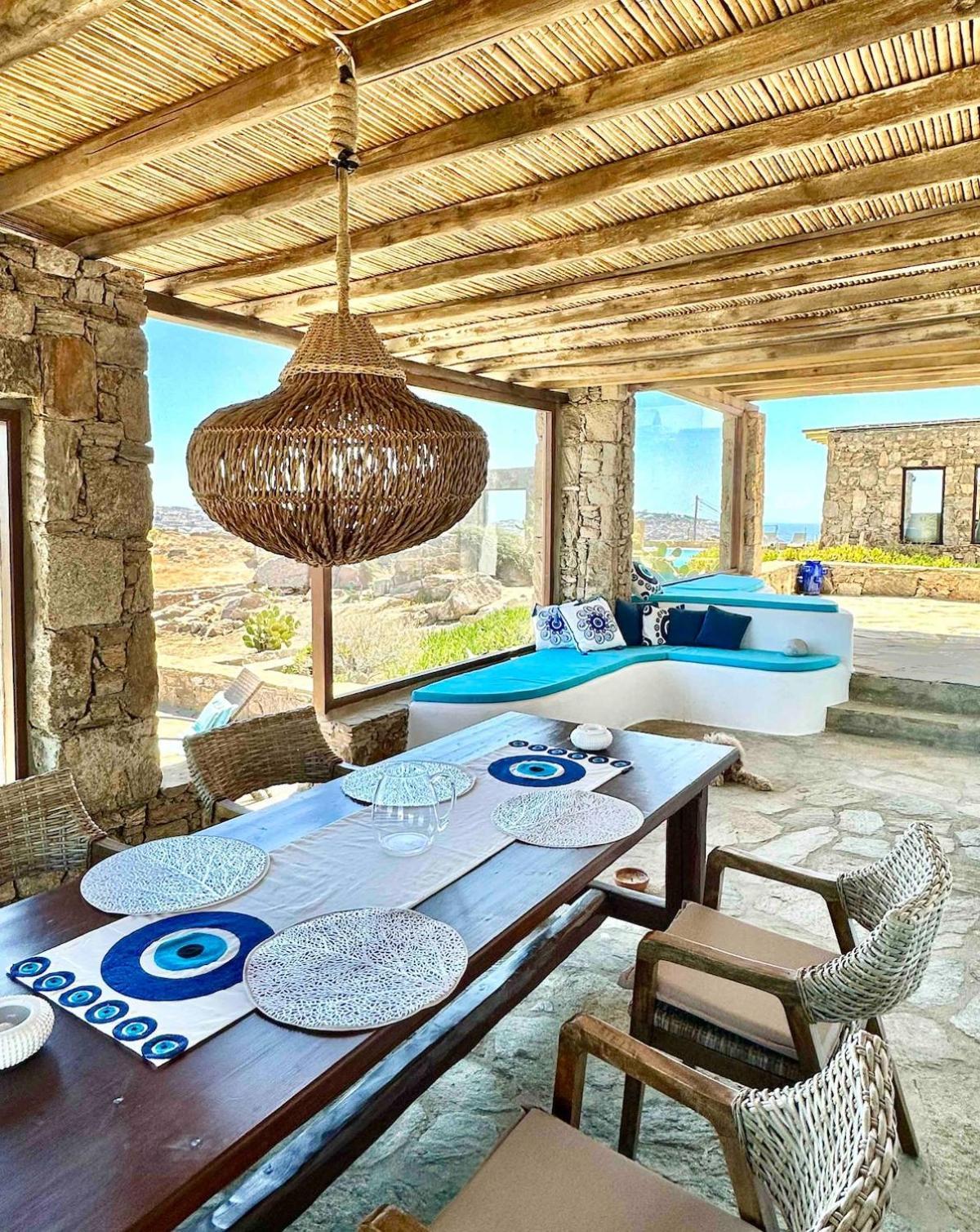 Ruffi Mykonos *