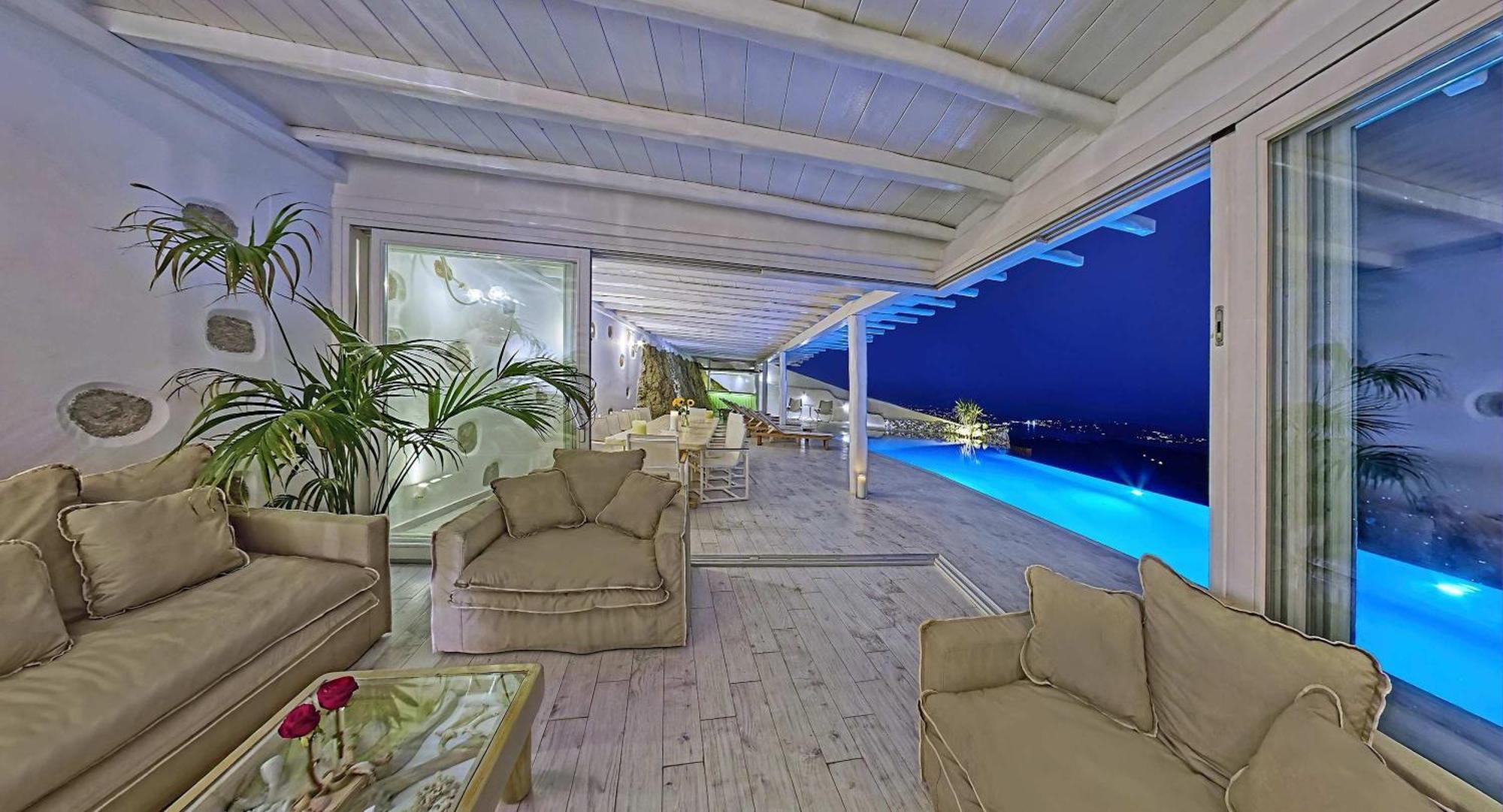 M11 - Mykos - Luxury Oasis In Kastro Mykonos Town