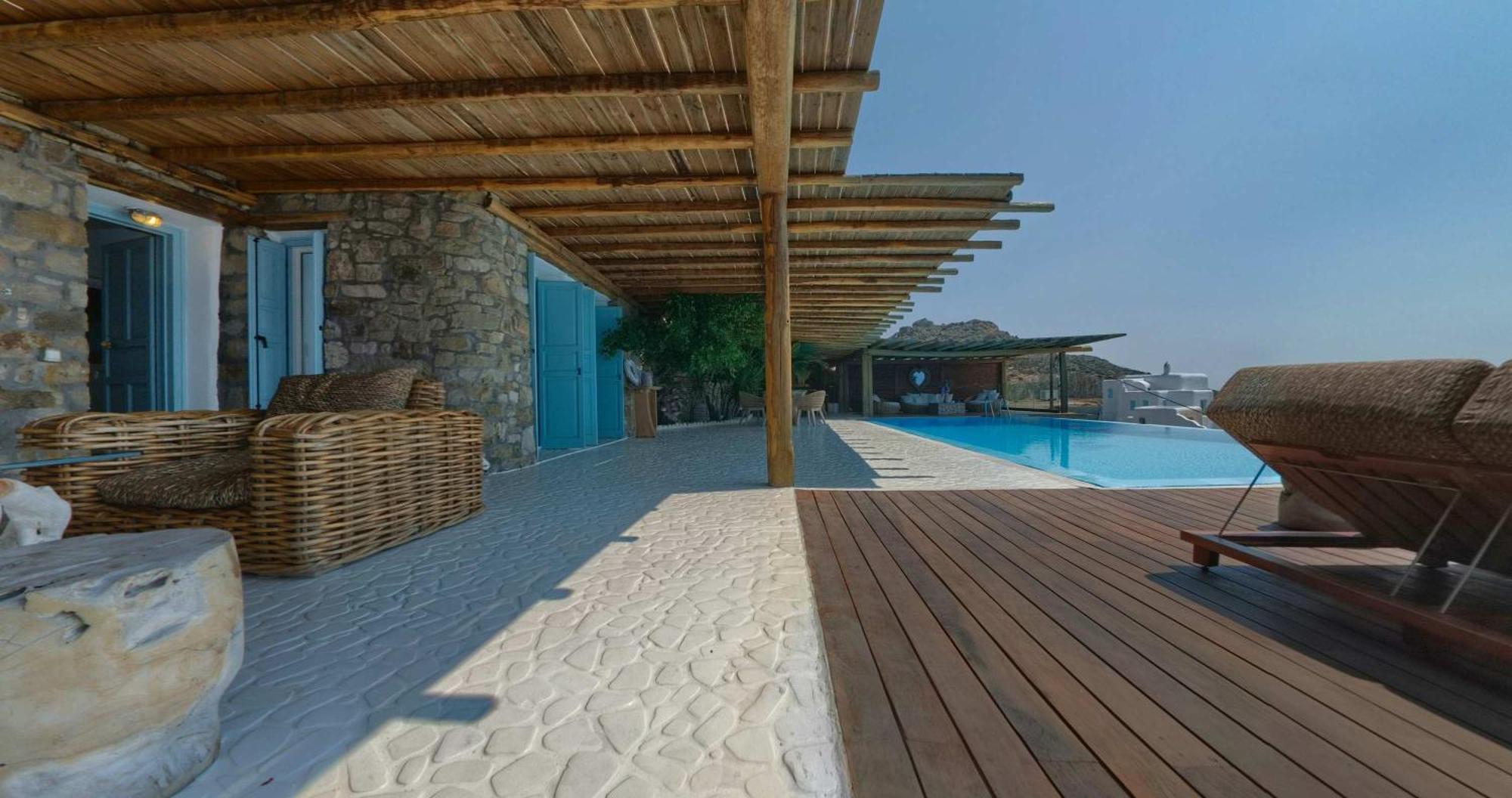 Villa M11 - Seaview - Luxury With Pools & Views