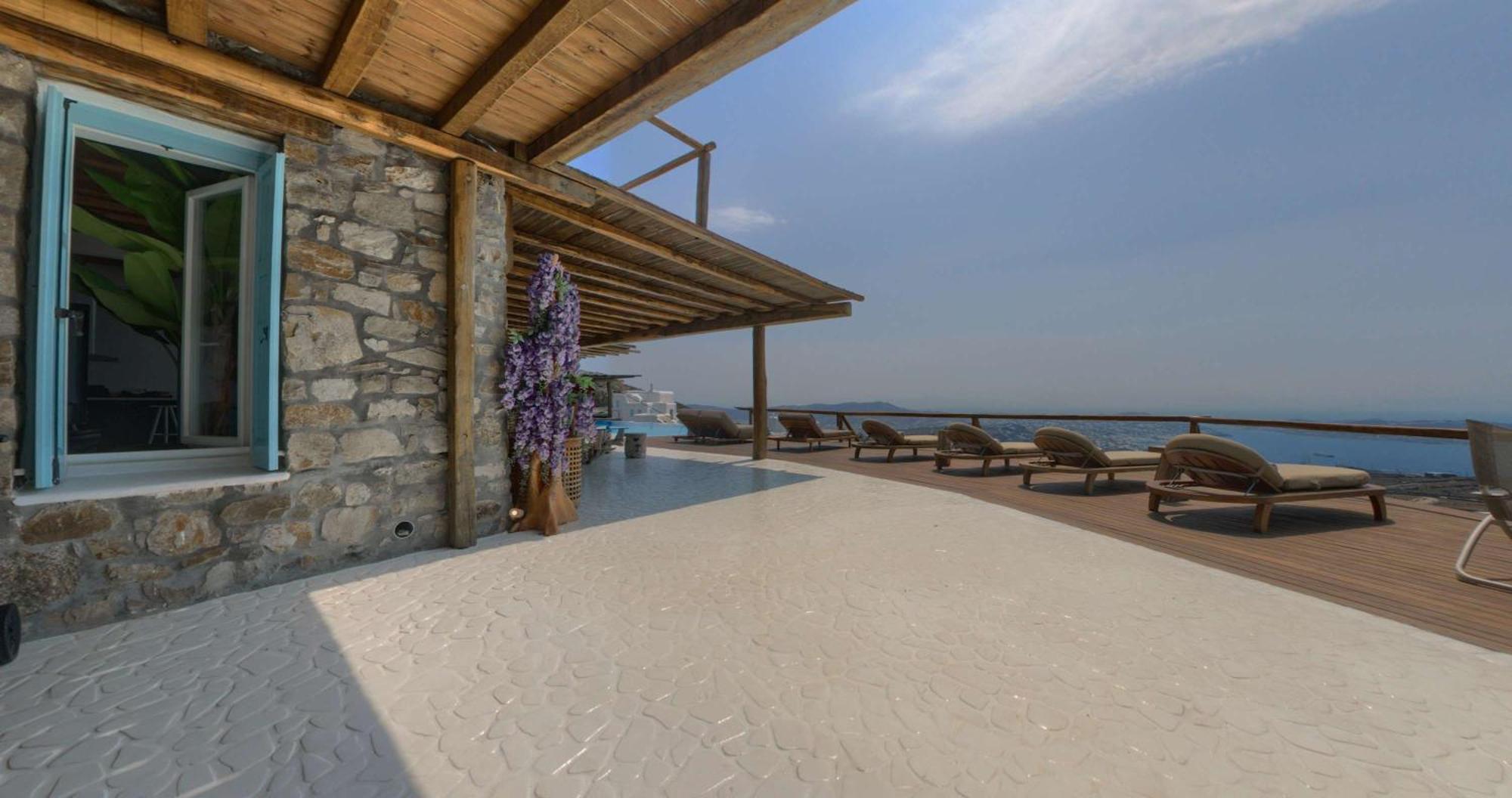 M11 - Seaview - Luxury With Pools & Views Villa *