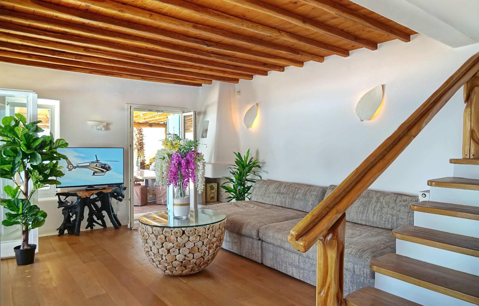 M11 - Seaview - Luxury With Pools & Views Villa