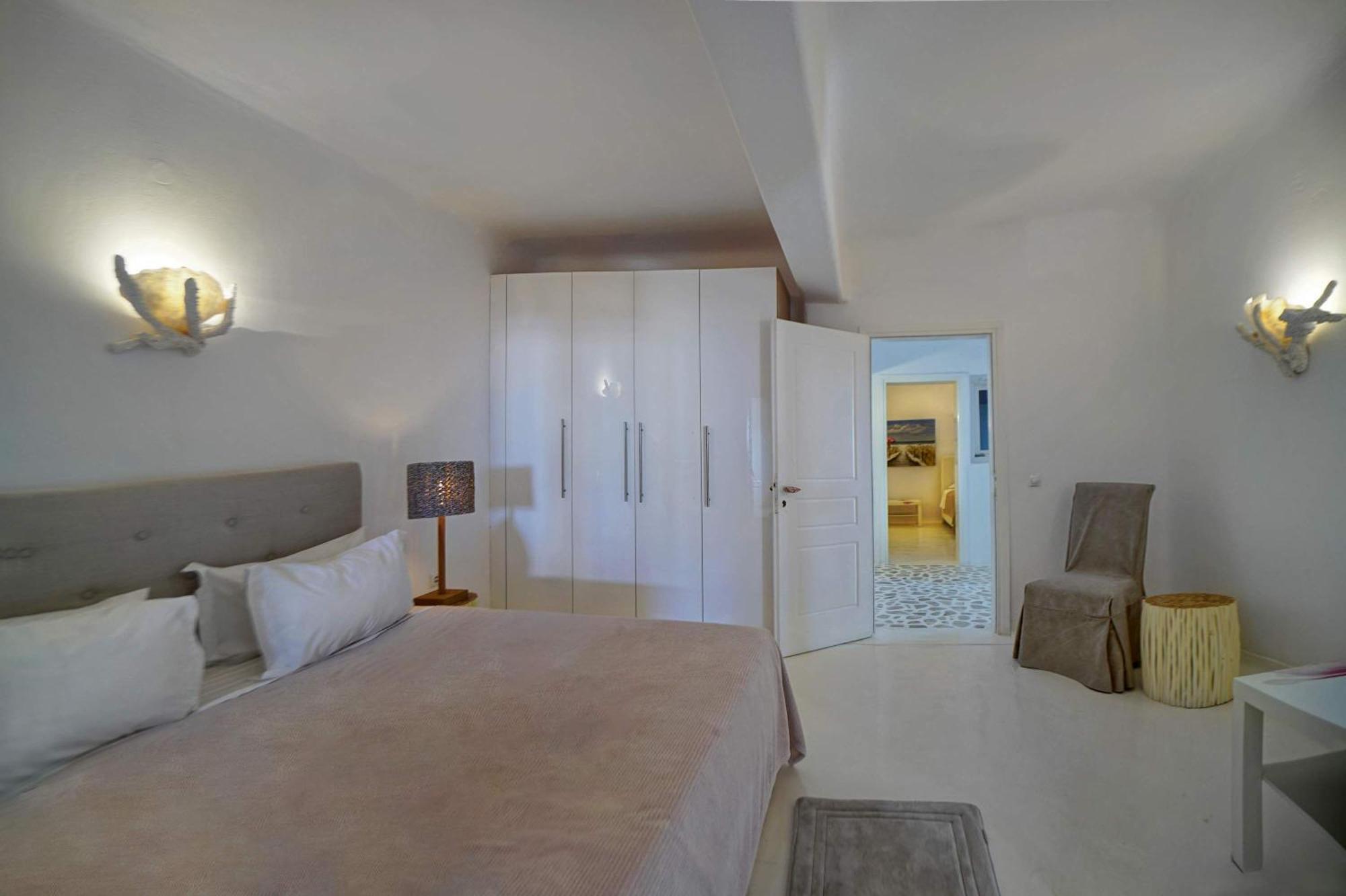 M11 - Seaview - Luxury With Pools & Views Villa *