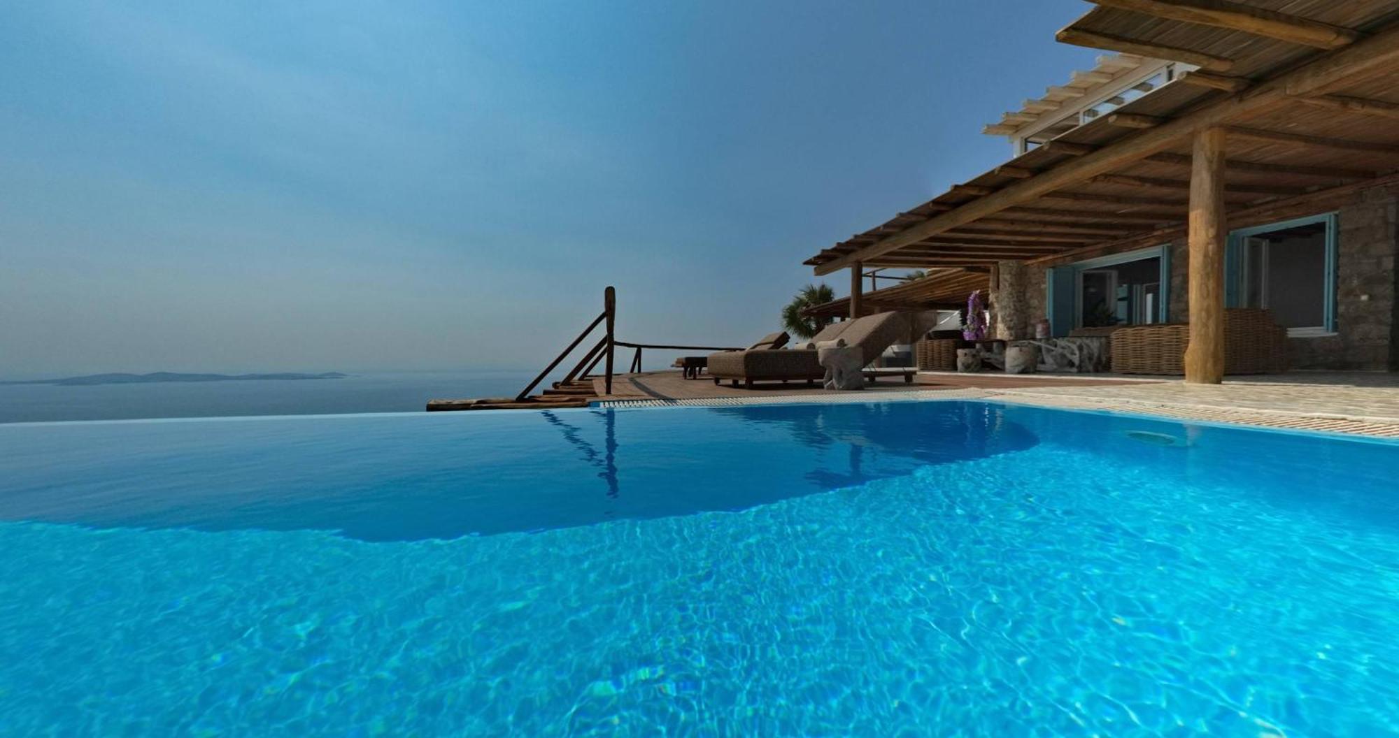 Villa M11 - Seaview - Luxury With Pools & Views