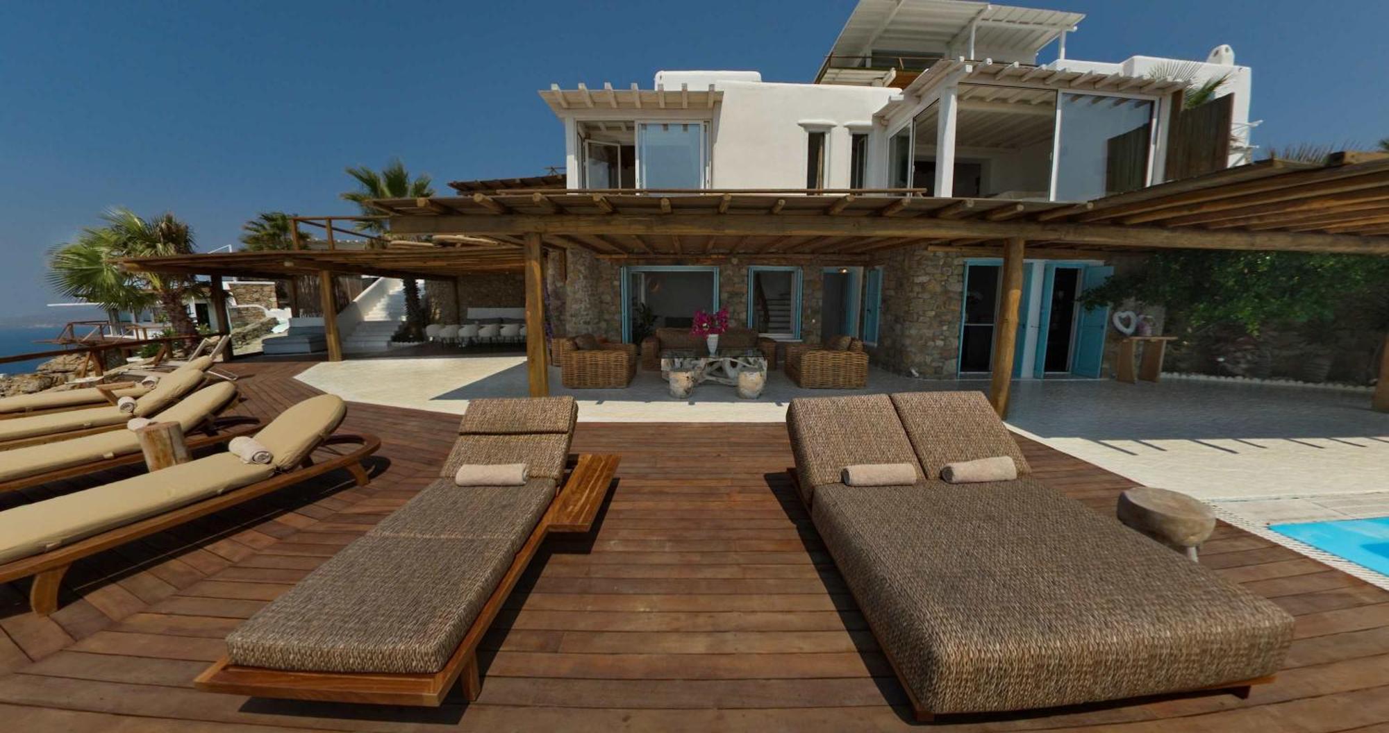 Villa M11 - Seaview - Luxury With Pools & Views *