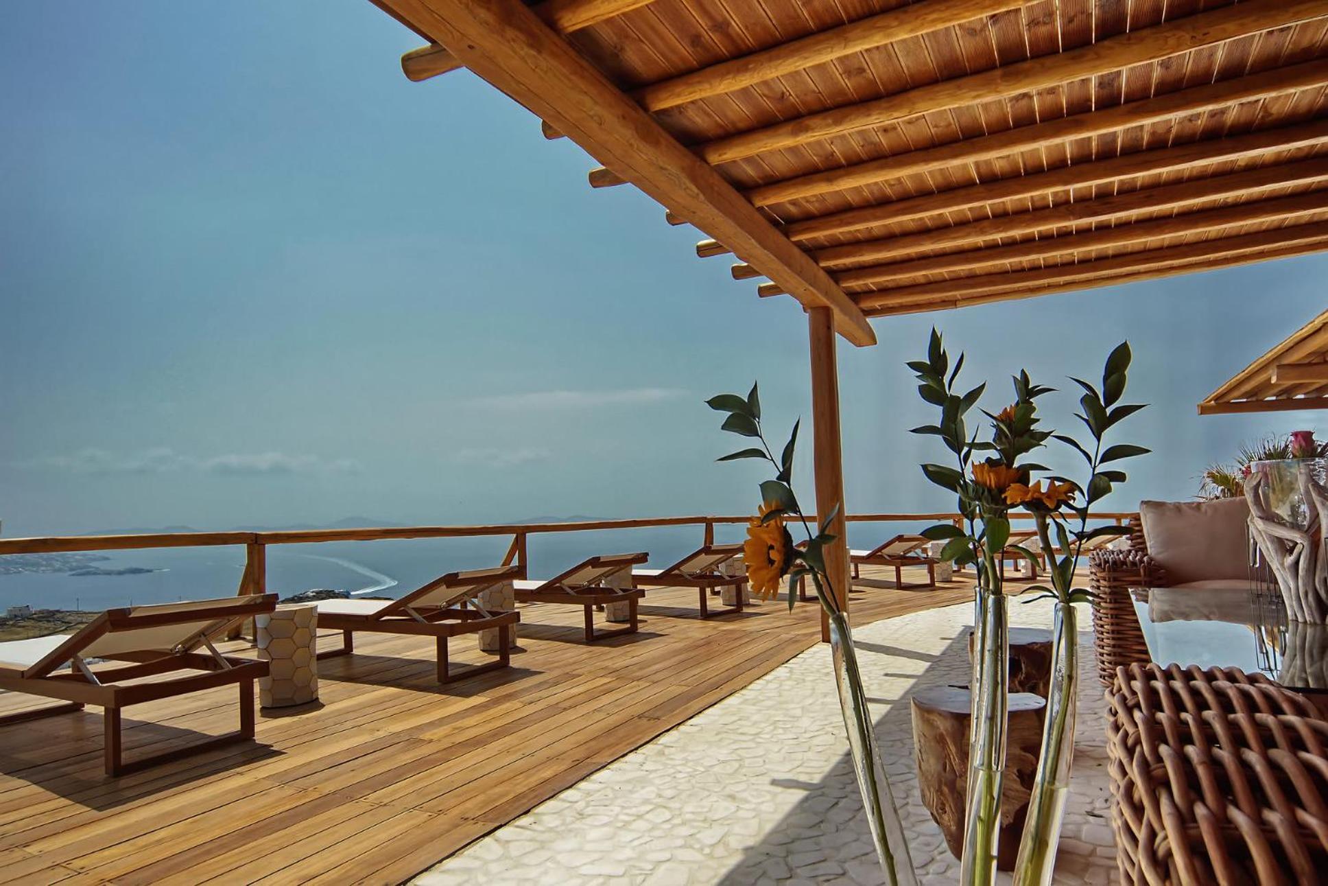 Villa M11 - Seaview - Luxury With Pools & Views