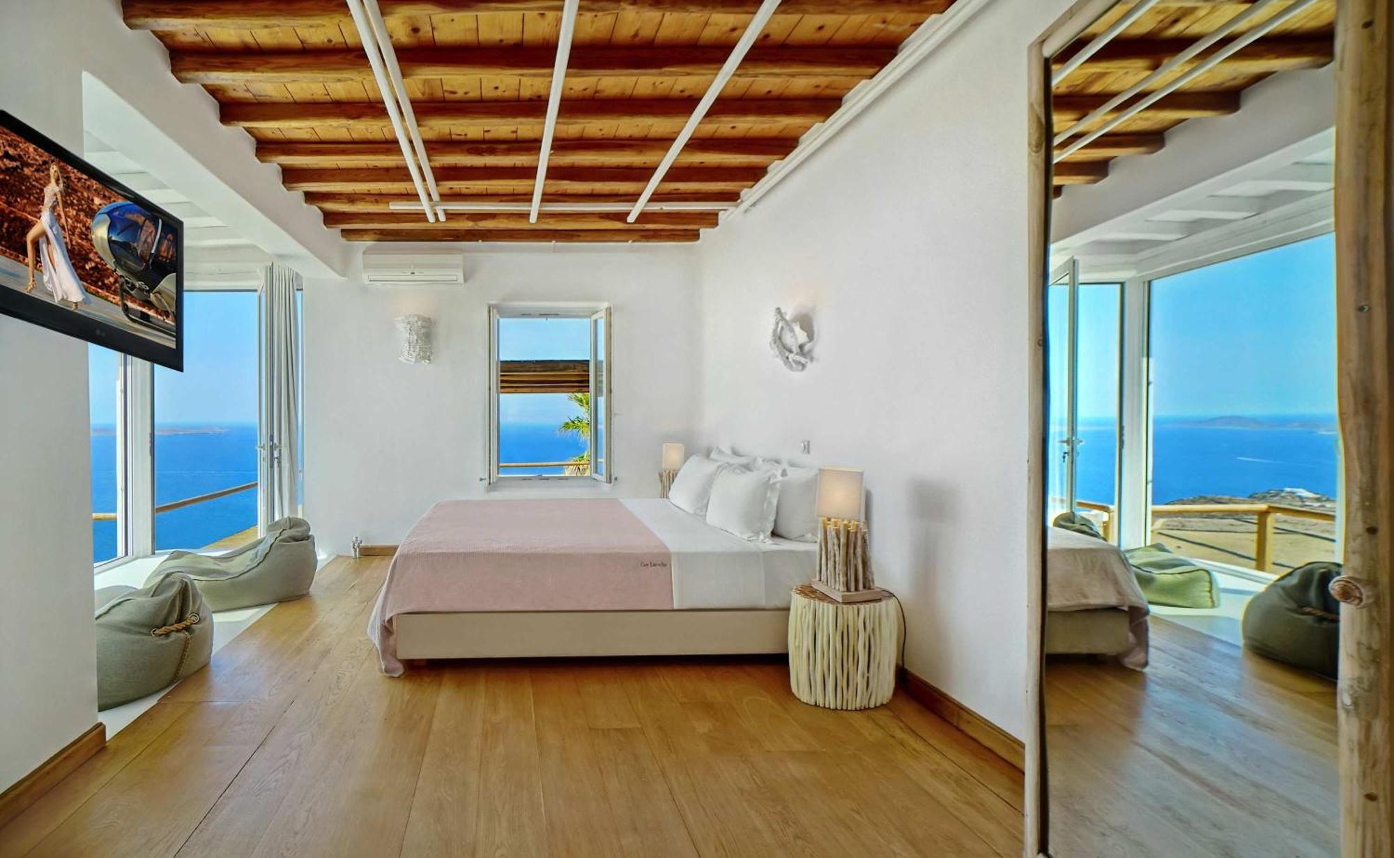 Villa M11 - Seaview - Luxury With Pools & Views *