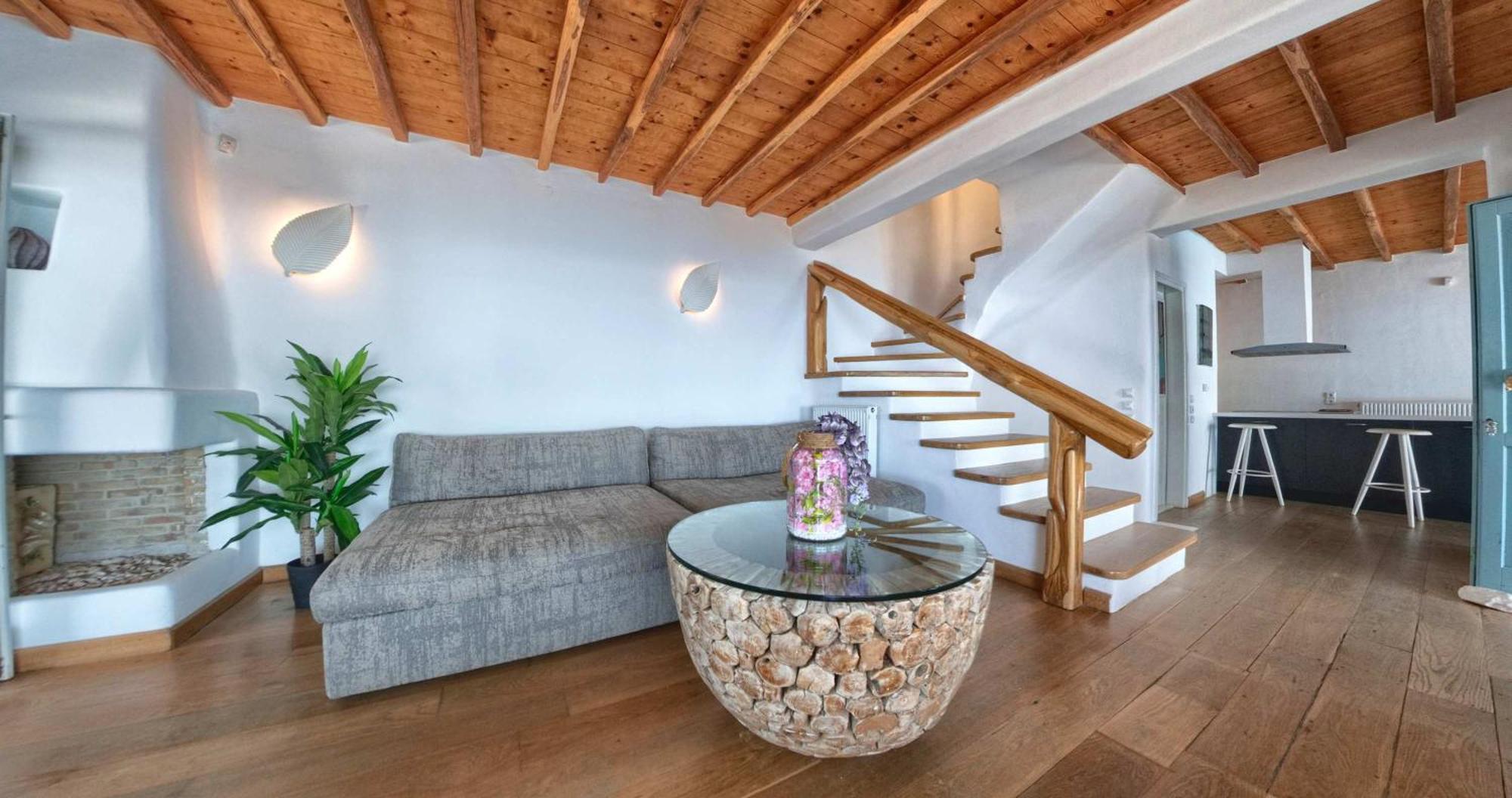Villa M11 - Seaview - Luxury With Pools & Views *