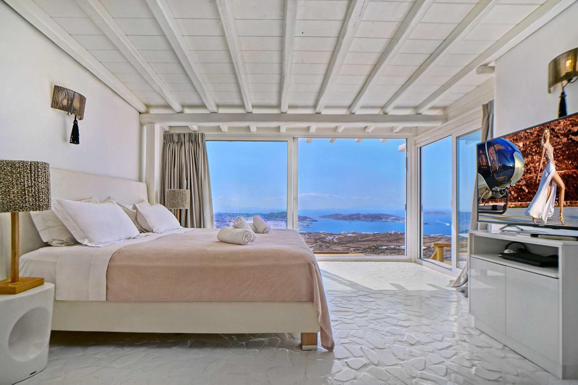 Villa M11 - Seaview - Luxury With Pools & Views *